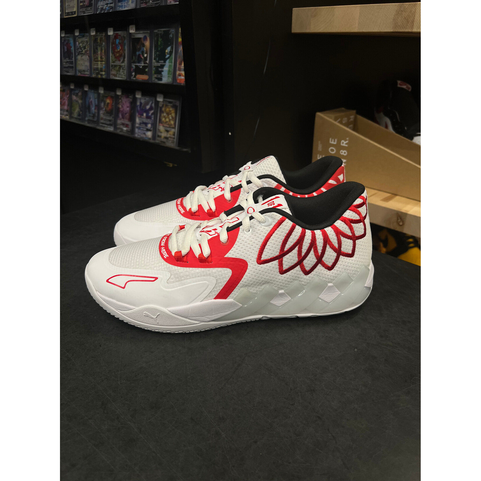 Puma Puma LaMelo Ball MB.01 Lo Team Colors White High Risk Red Size 11, PREOWNED