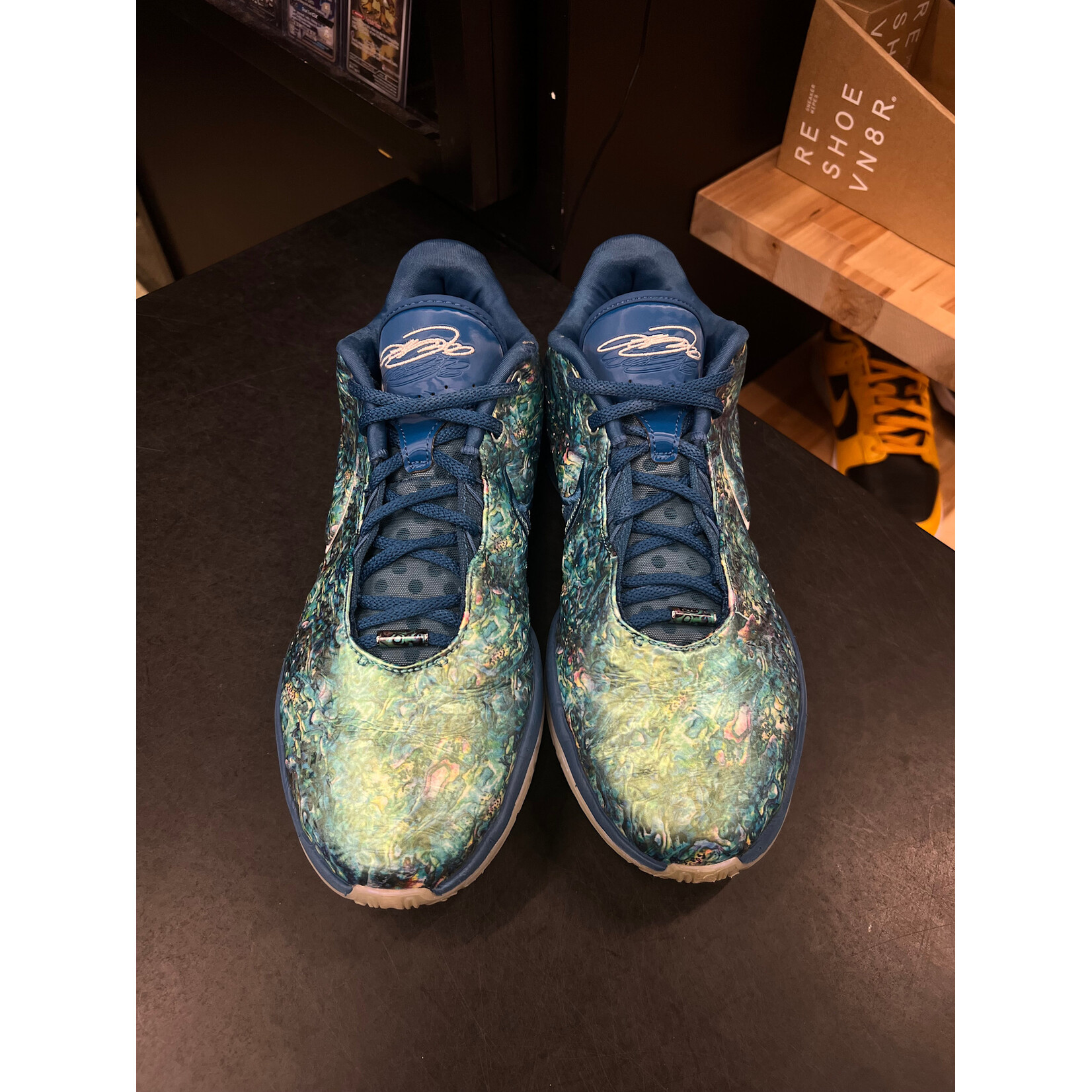 Nike Nike LeBron 21 Abalone Size 11, PREOWNED