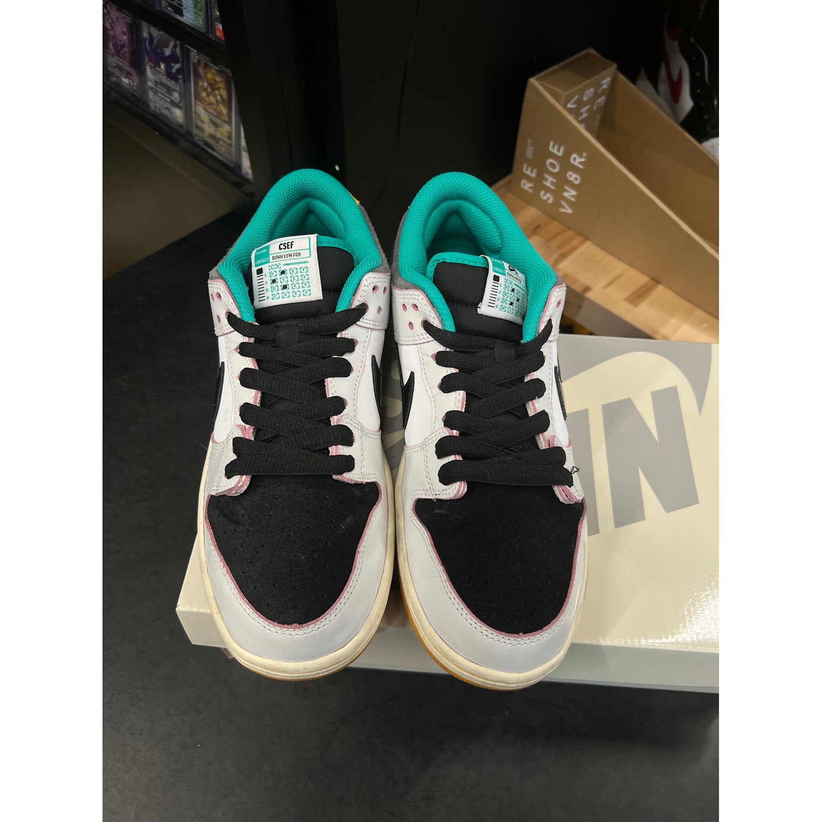 Nike Nike SB Dunk Low CSEF Size 8, PREOWNED