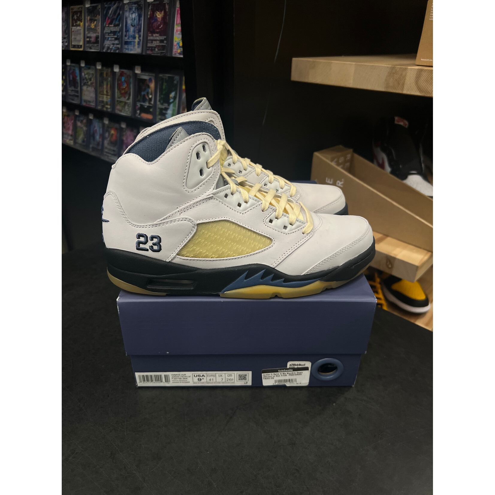 Jordan Jordan 5 Retro A Ma ManiÃ©re Dawn (Women's) Size 9.5W, PREOWNED TRIED ON