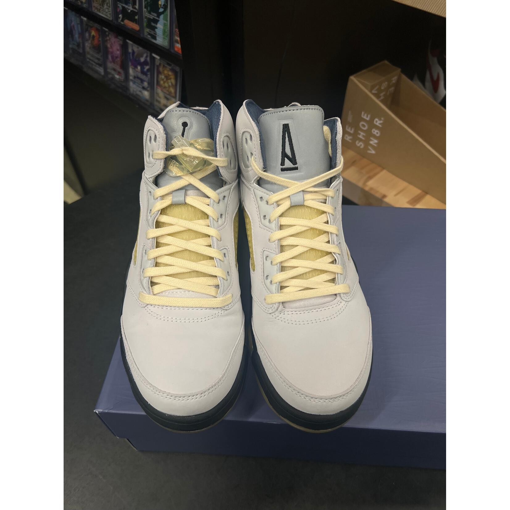 Jordan Jordan 5 Retro A Ma ManiÃ©re Dawn (Women's) Size 9.5W, PREOWNED TRIED ON