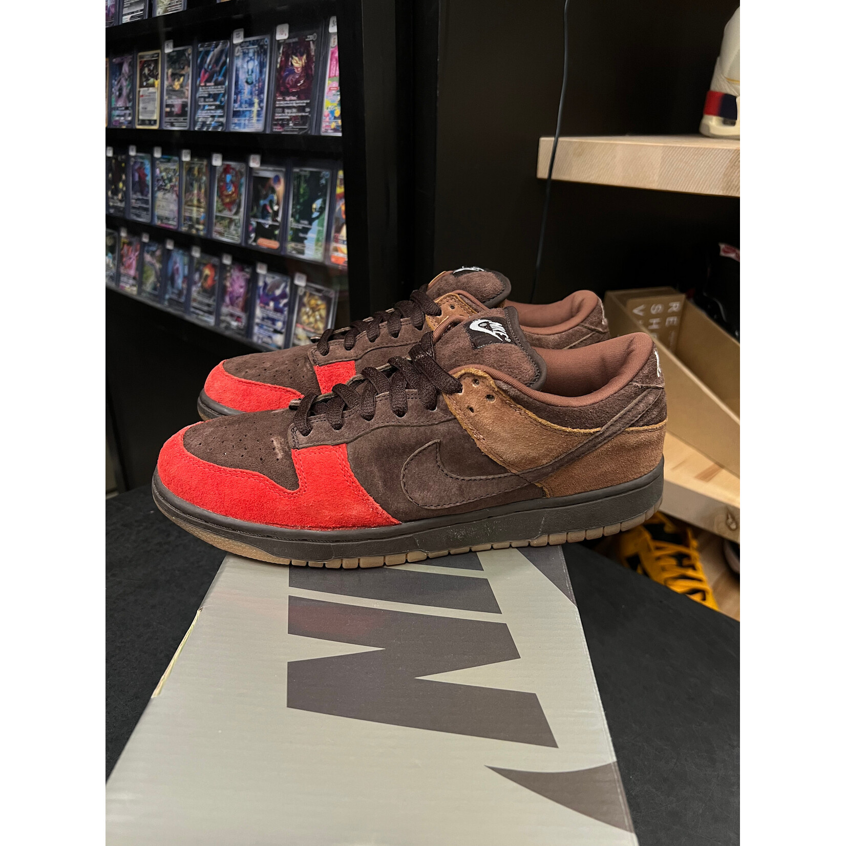 Nike Nike SB Dunk Low Bison Size 9, PREOWNED