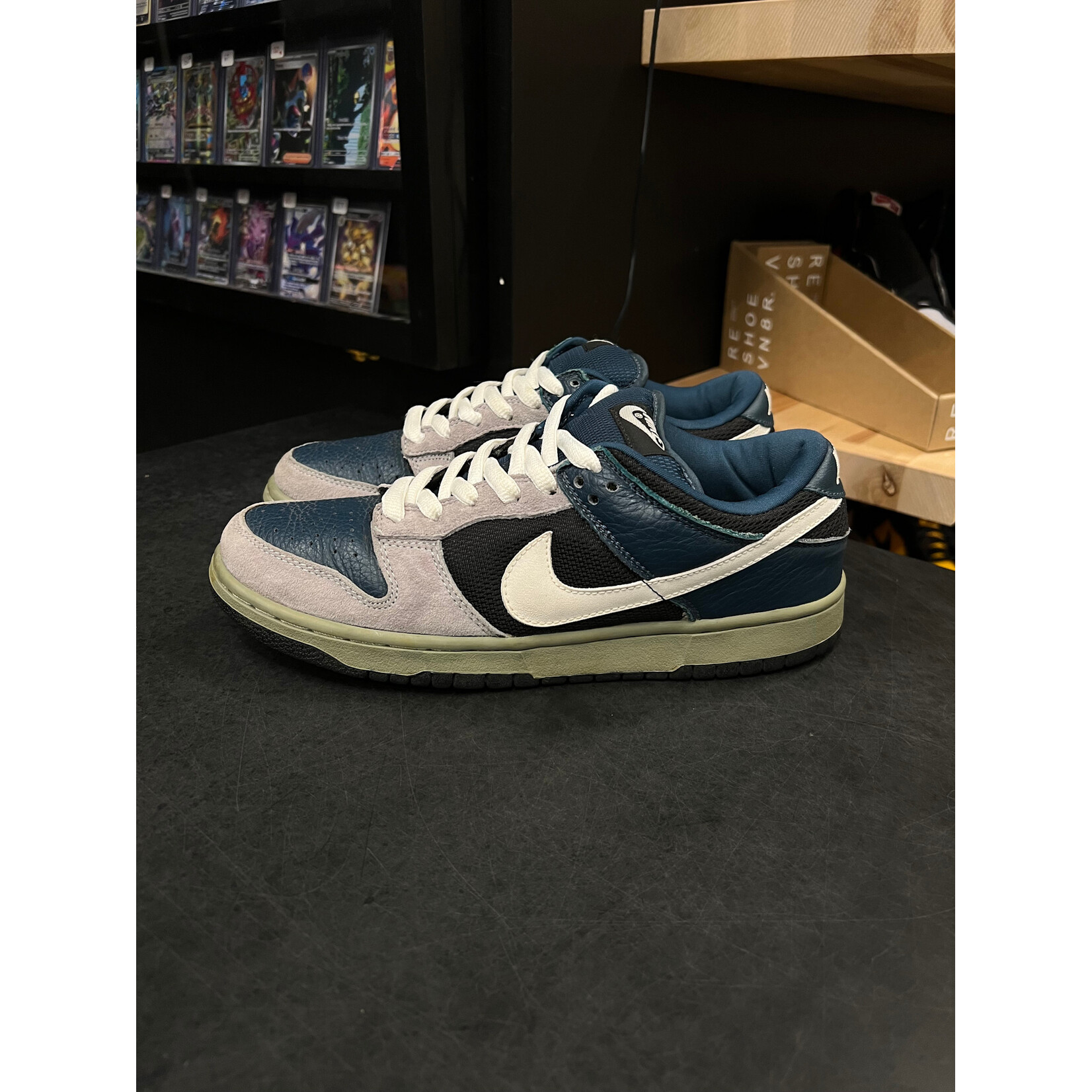 Nike Nike Dunk Low Pro SB Futura Size 9.5, PREOWNED