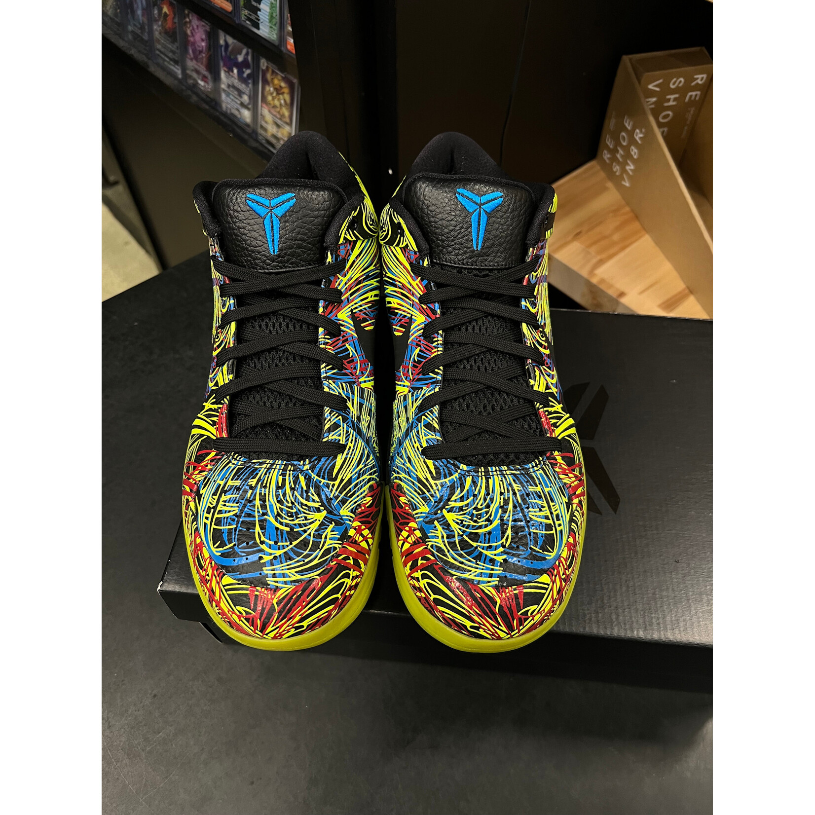 Nike Nike Kobe 4 Protro Wizenard Size 11, PREOWNED