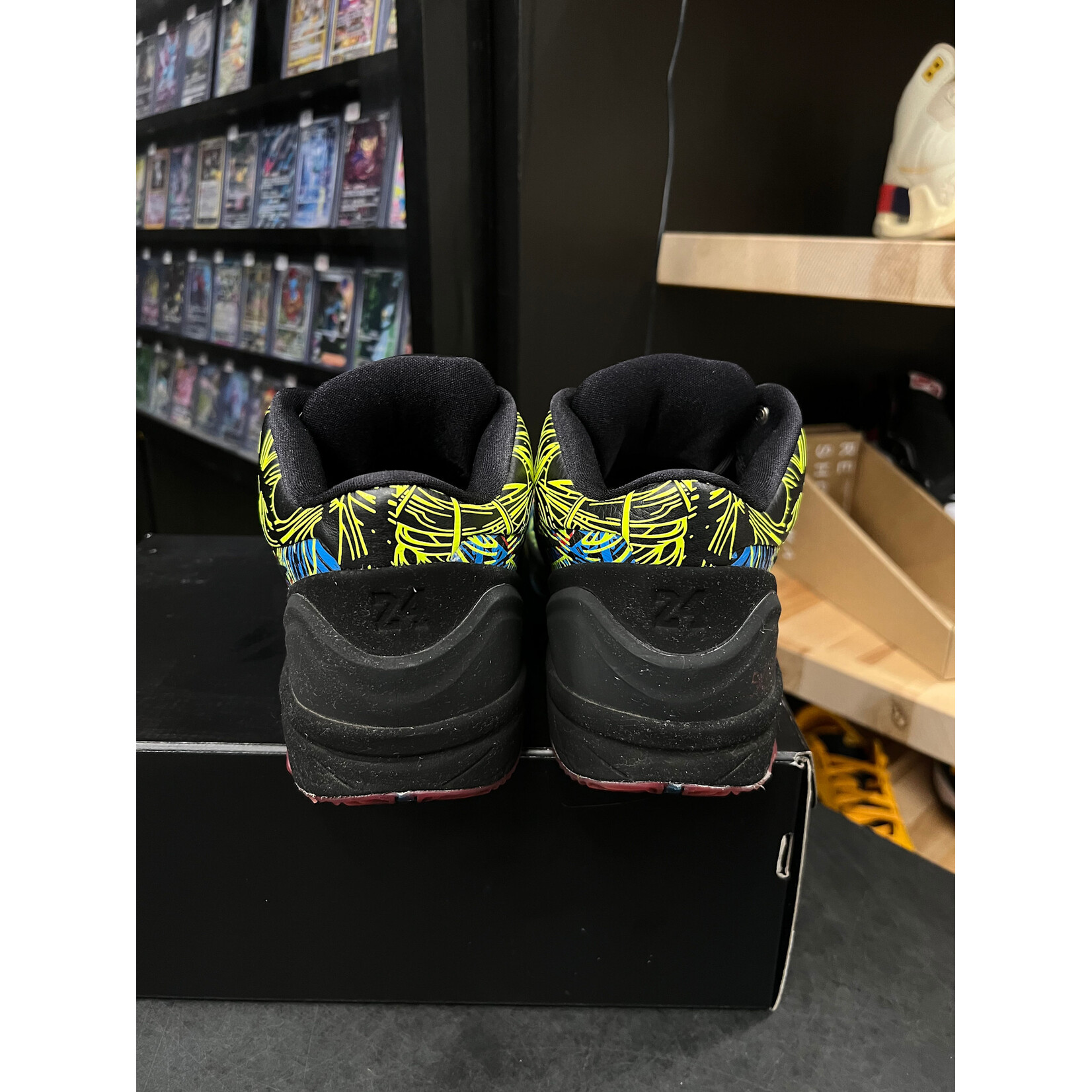 Nike Nike Kobe 4 Protro Wizenard Size 11, PREOWNED