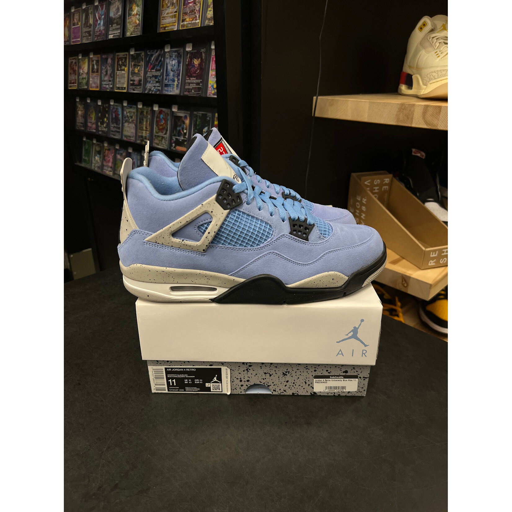 Jordan Jordan 4 Retro University Blue Size 11, PREOWNED