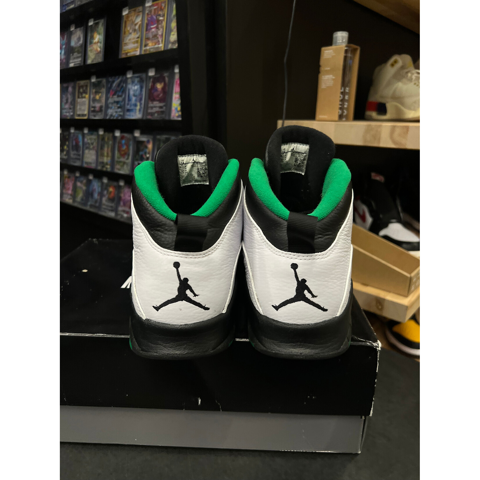 Jordan Jordan 10 Retro Seattle Size 12, PREOWNED