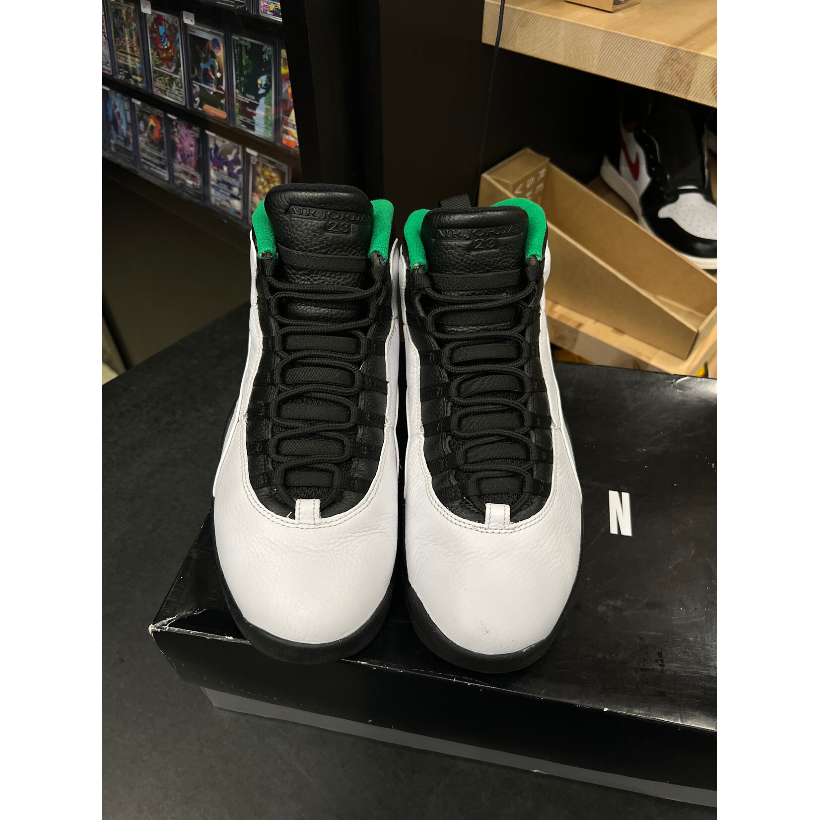 Jordan Jordan 10 Retro Seattle Size 12, PREOWNED