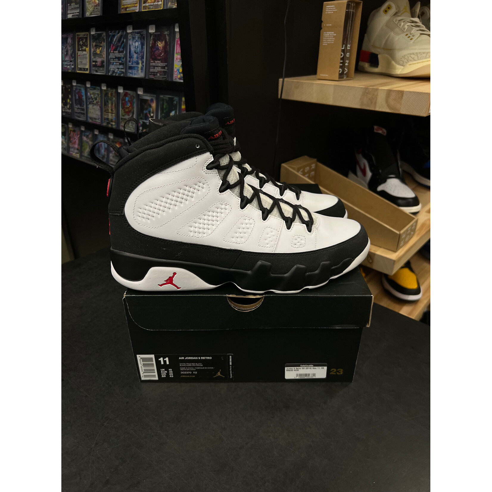 Jordan Jordan 9 Retro OG (2016) Size 11, DS BRAND NEW W/ DEFECTS