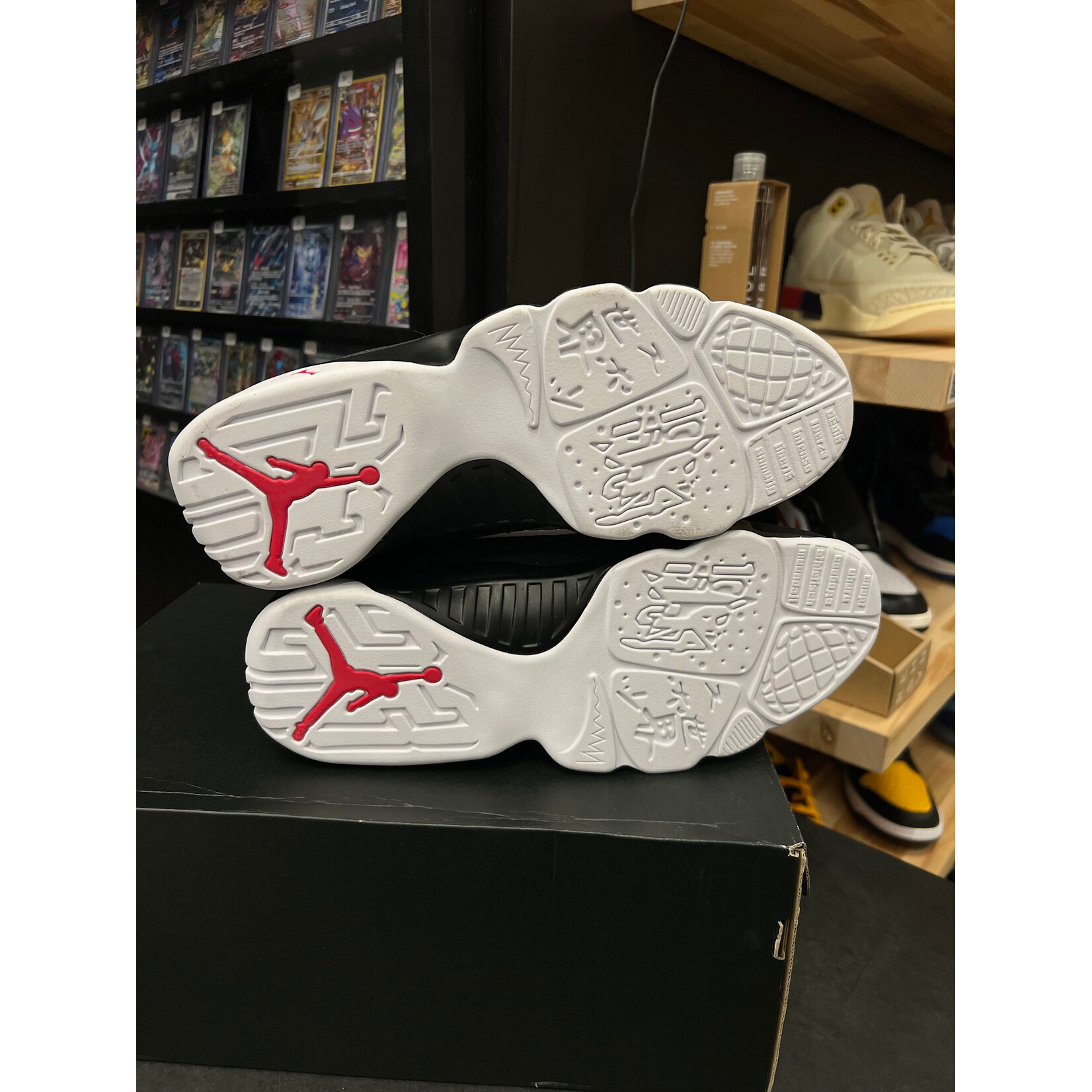 Jordan Jordan 9 Retro OG (2016) Size 11, DS BRAND NEW W/ DEFECTS