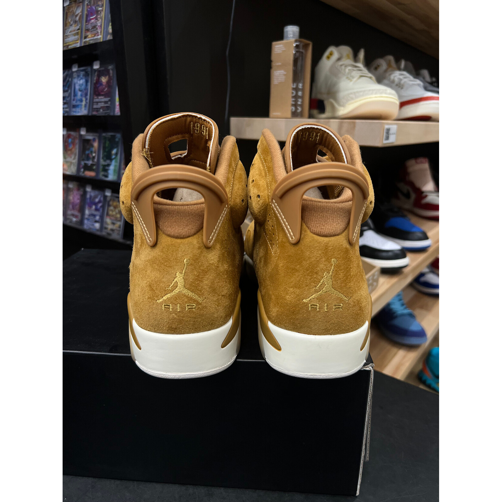 Jordan Jordan 6 Retro Wheat Size 10, PREOWNED