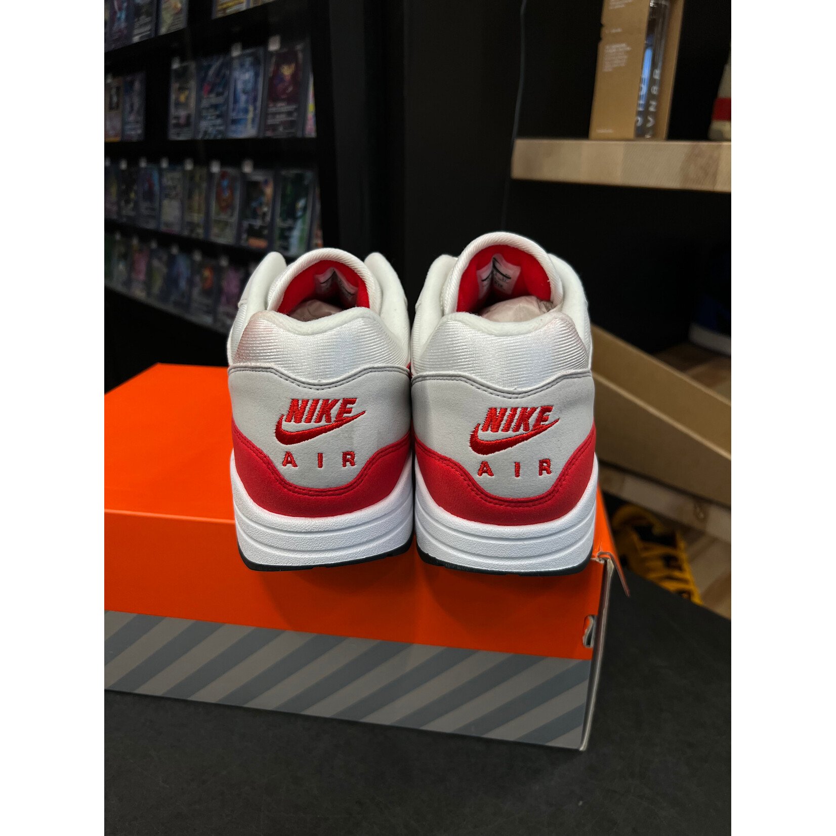 Nike Nike Air Max 1 Anniversary Red (2017/2018 Restock Pair) Size 13, PREOWNED