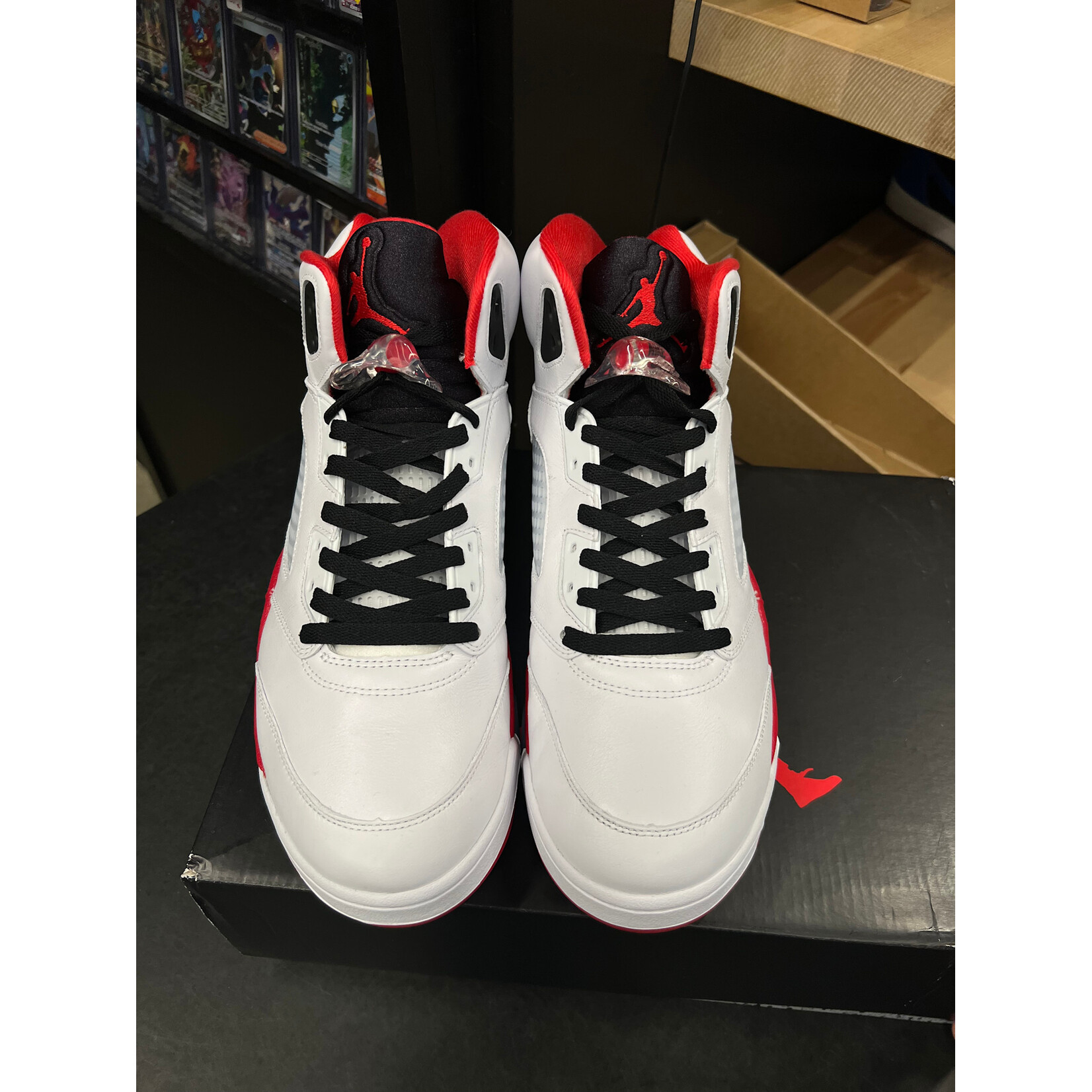 Jordan Jordan 5 Retro Fire Red Black Tongue (2025) Size 12, PREOWNED
