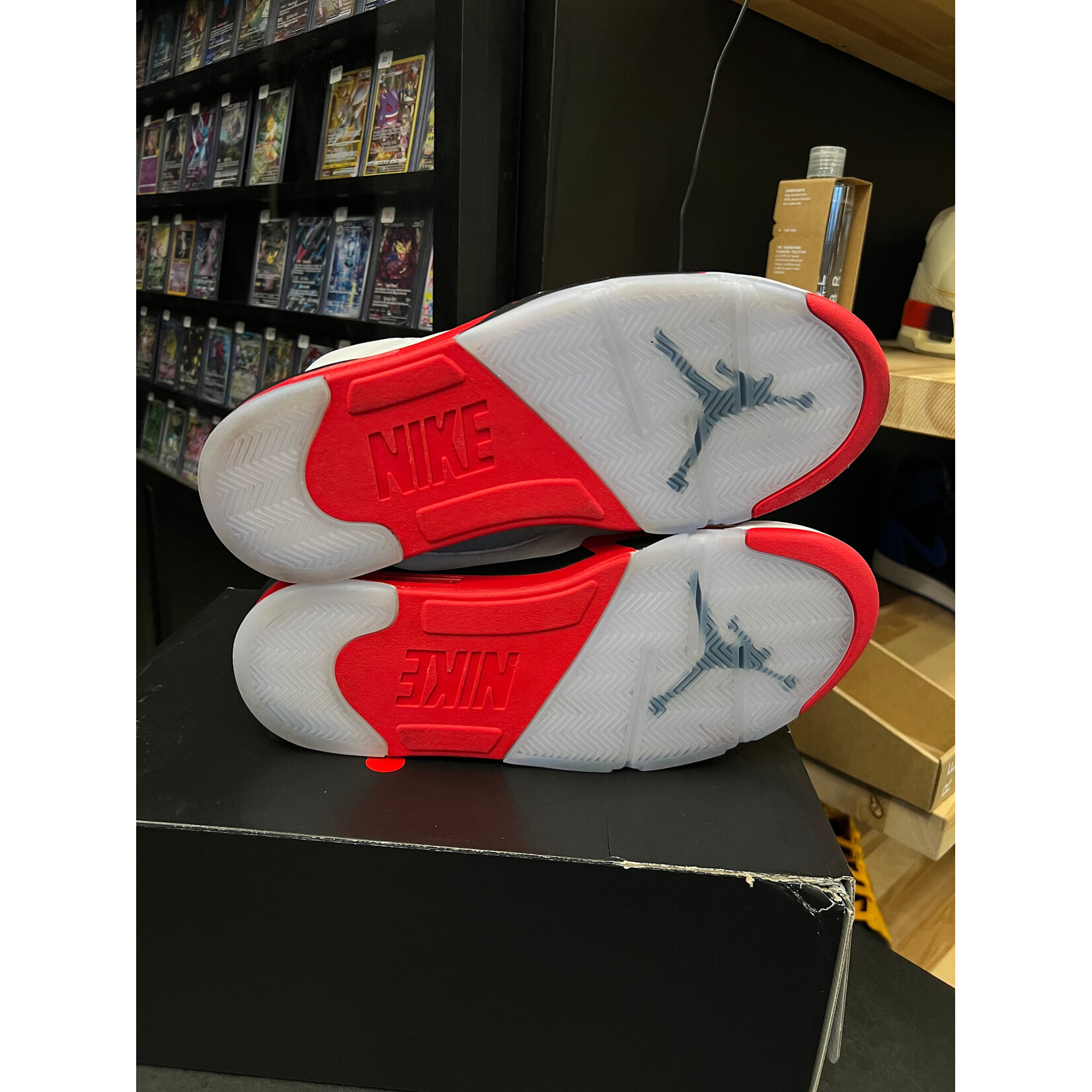 Jordan Jordan 5 Retro Fire Red Black Tongue (2025) Size 12, PREOWNED