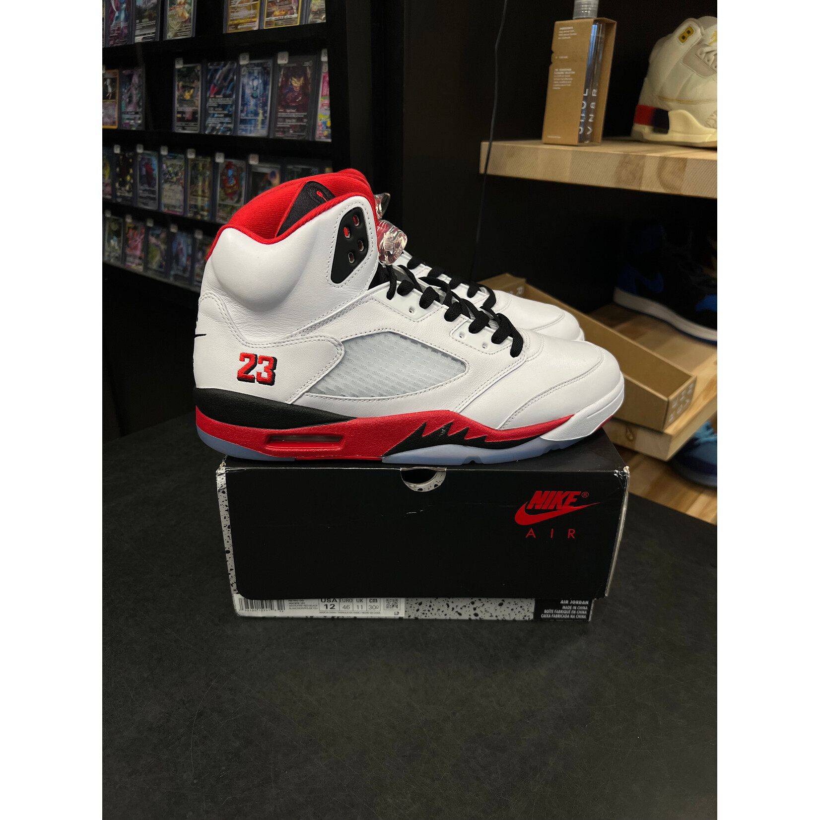 Jordan Jordan 5 Retro Fire Red Black Tongue (2025) Size 12, PREOWNED