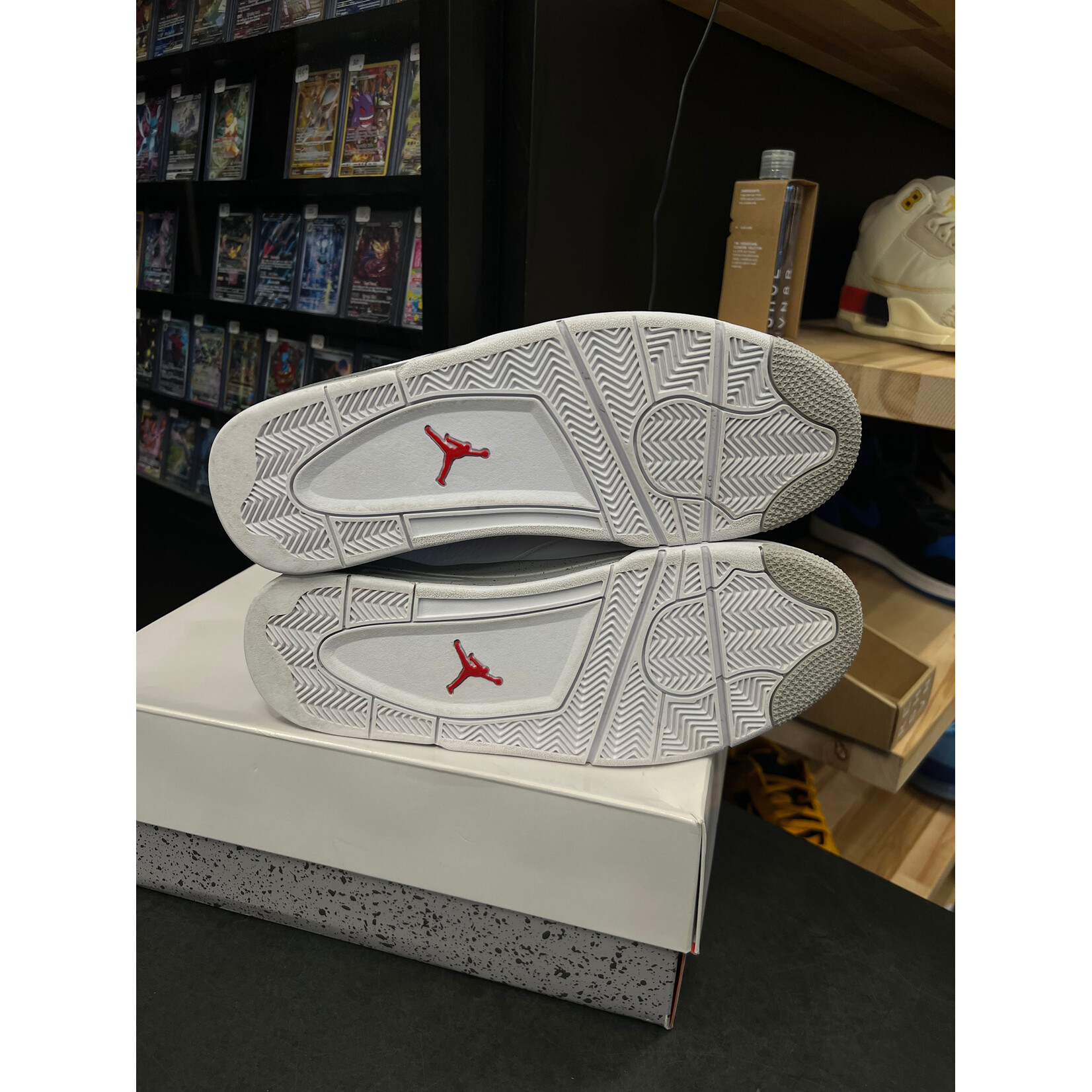 Jordan Jordan 4 Retro White Oreo (2021) Size 13, PREOWNED