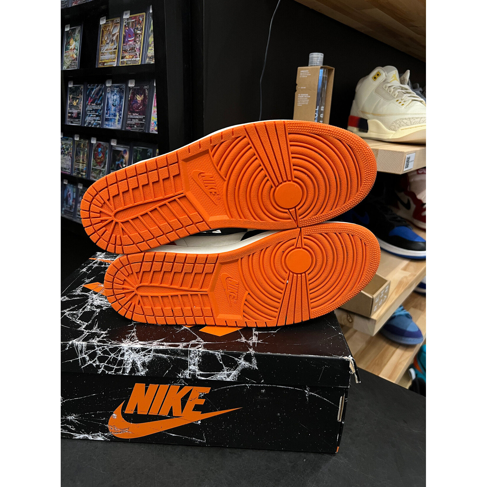 Jordan Jordan 1 Retro High OG Shattered Backboard (2025) Size 12, PREOWNED
