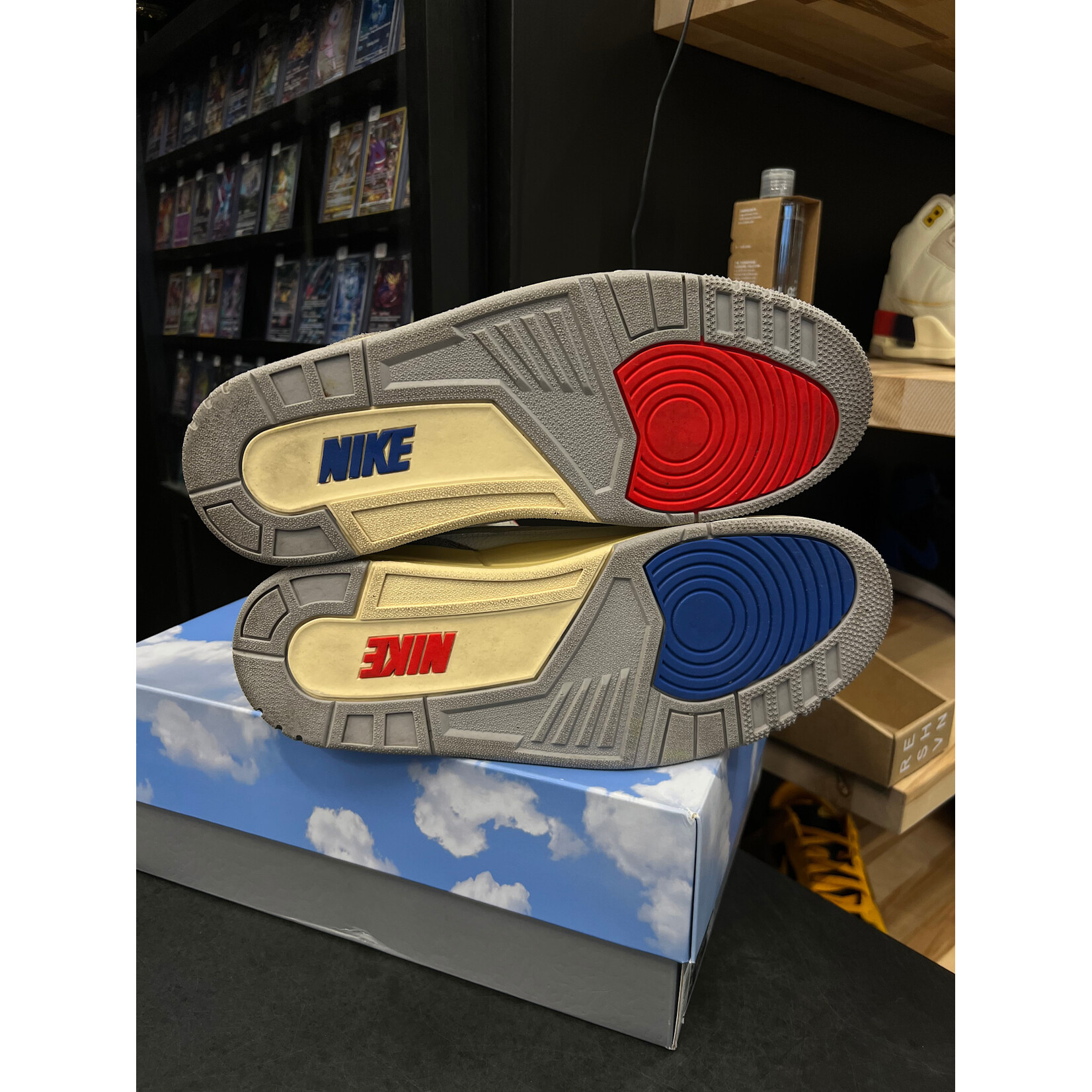 Jordan Jordan 3 Retro Seoul 2.0 Size 12.5, PREOWNED