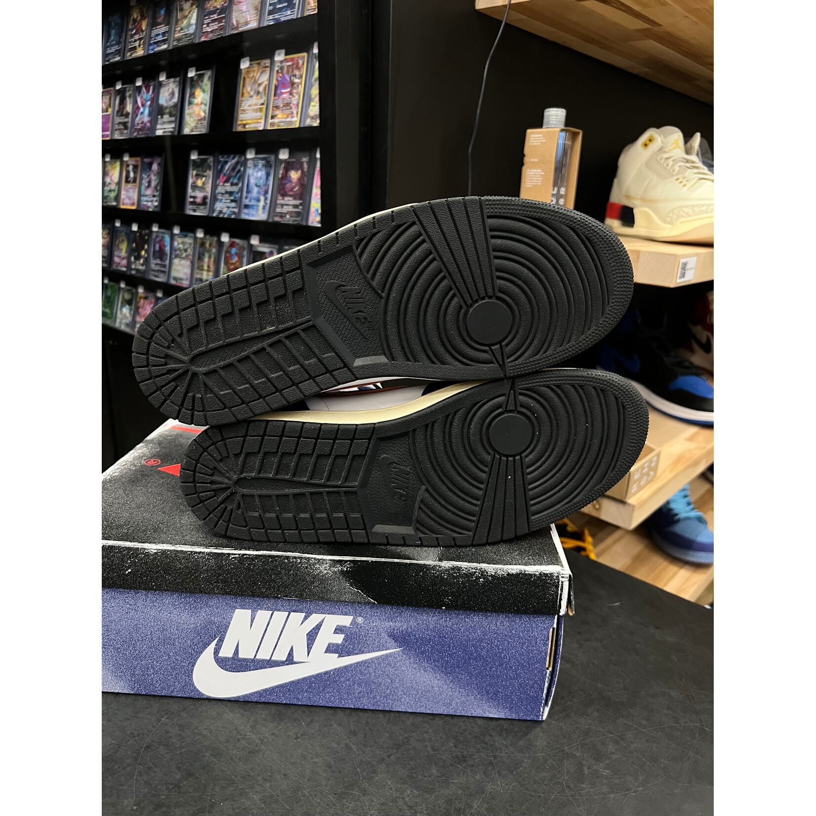 Jordan Jordan 1 Retro High OG Rare Air Size 13, PREOWNED