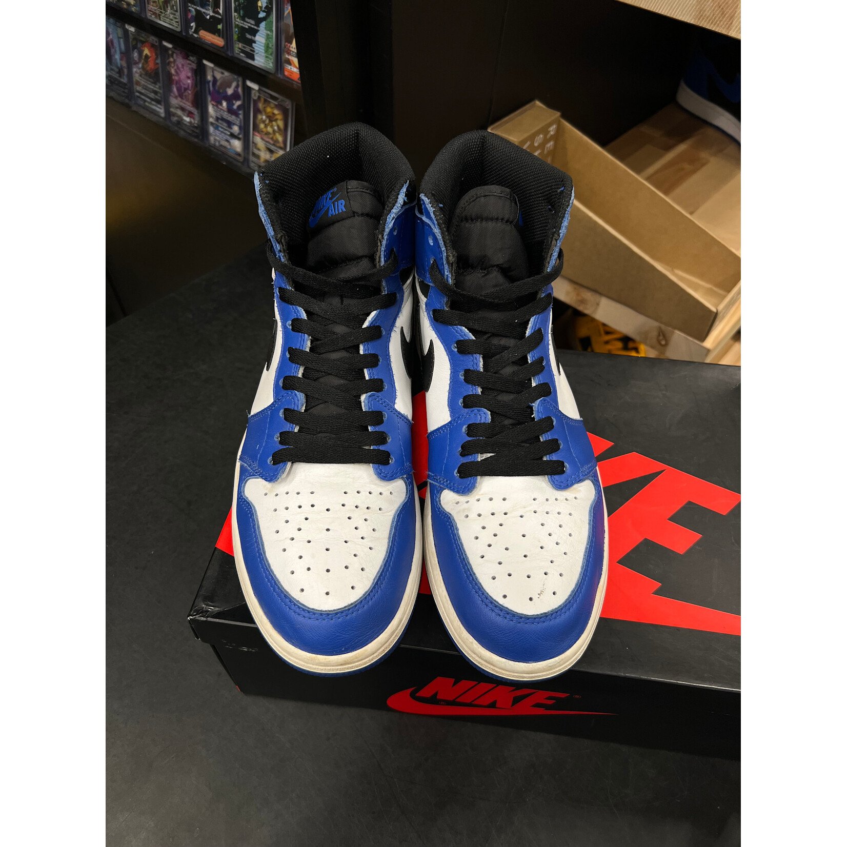 Jordan Jordan 1 Retro High Game Royal Size 10.5, PREOWNED
