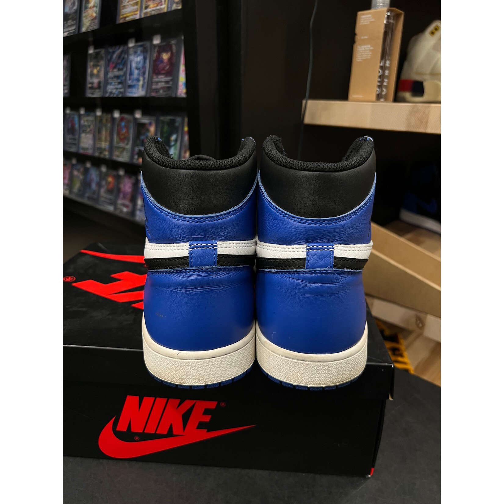 Jordan Jordan 1 Retro High Game Royal Size 10.5, PREOWNED