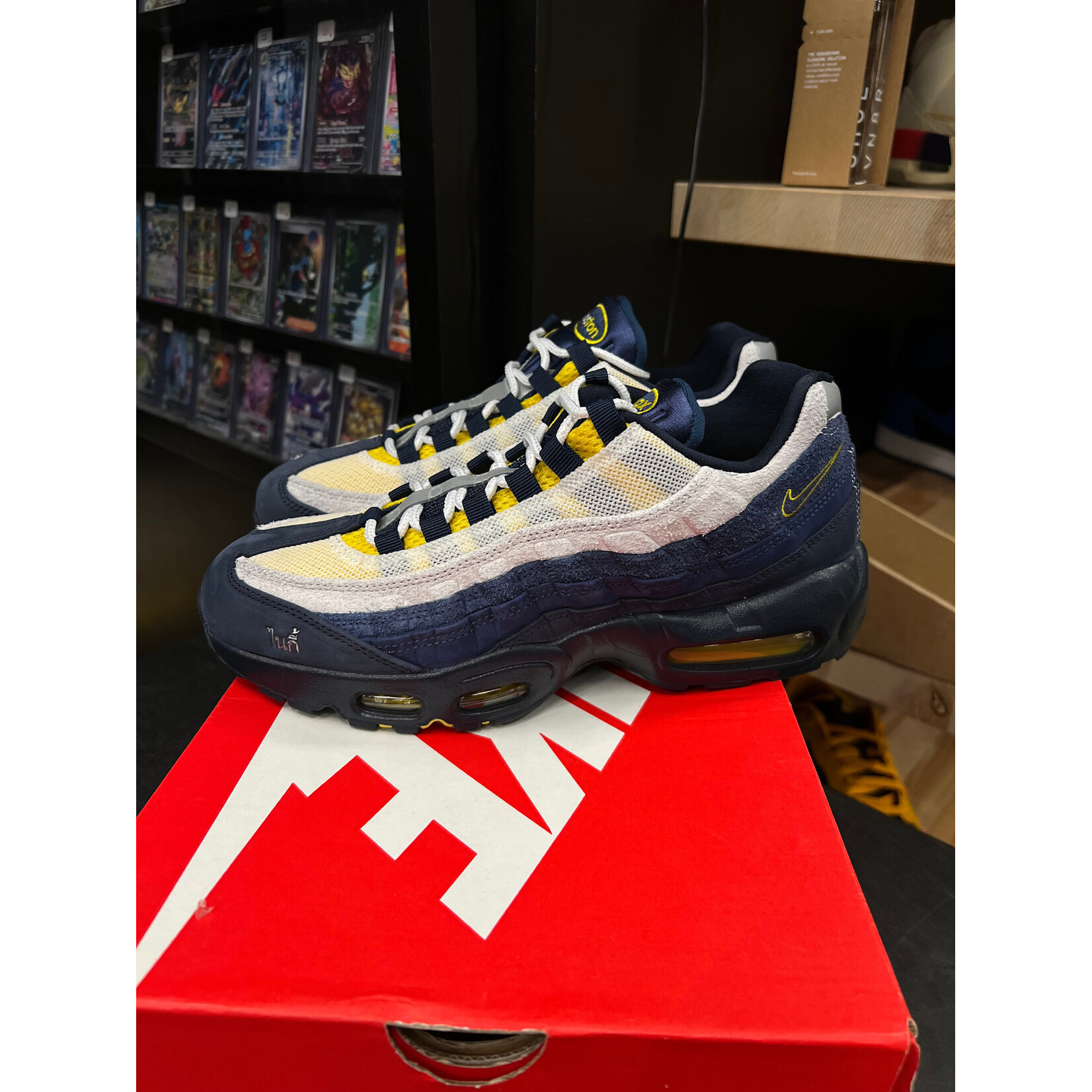 Nike Nike Air Max 95 SB Eric Koston Obsidian Speed Yellow Size 9, PREOWNED REP BOX