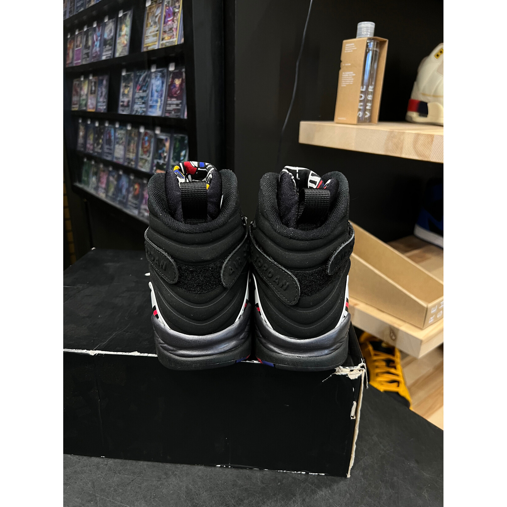 Jordan Jordan 8 Retro Playoffs (2013) Size 9, PREOWNED
