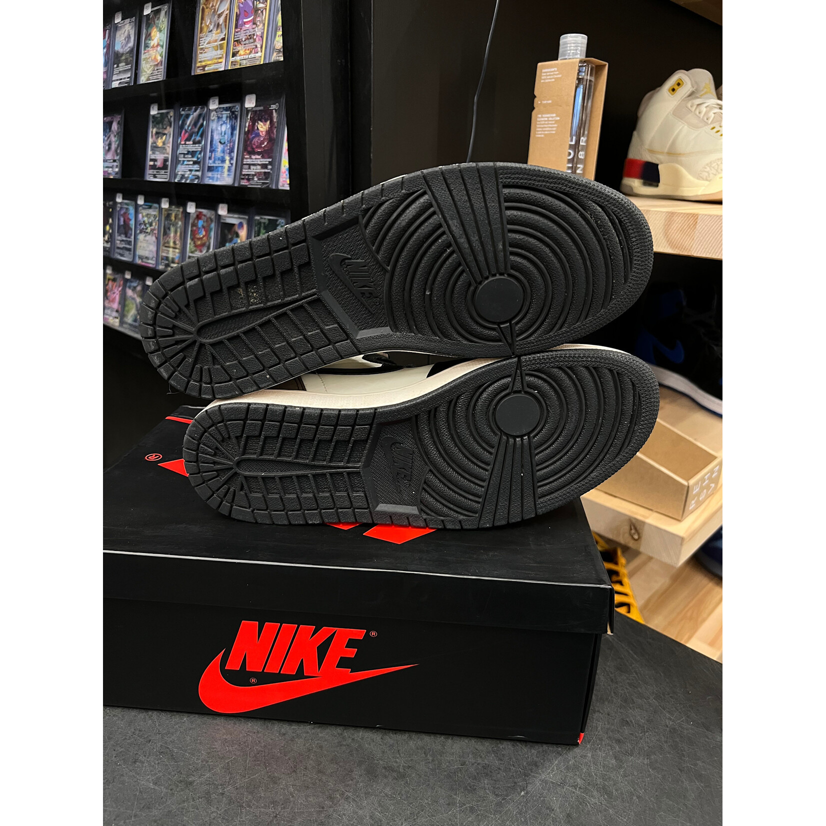 Jordan Jordan 1 Retro High Dark Mocha Size 11, PREOWNED