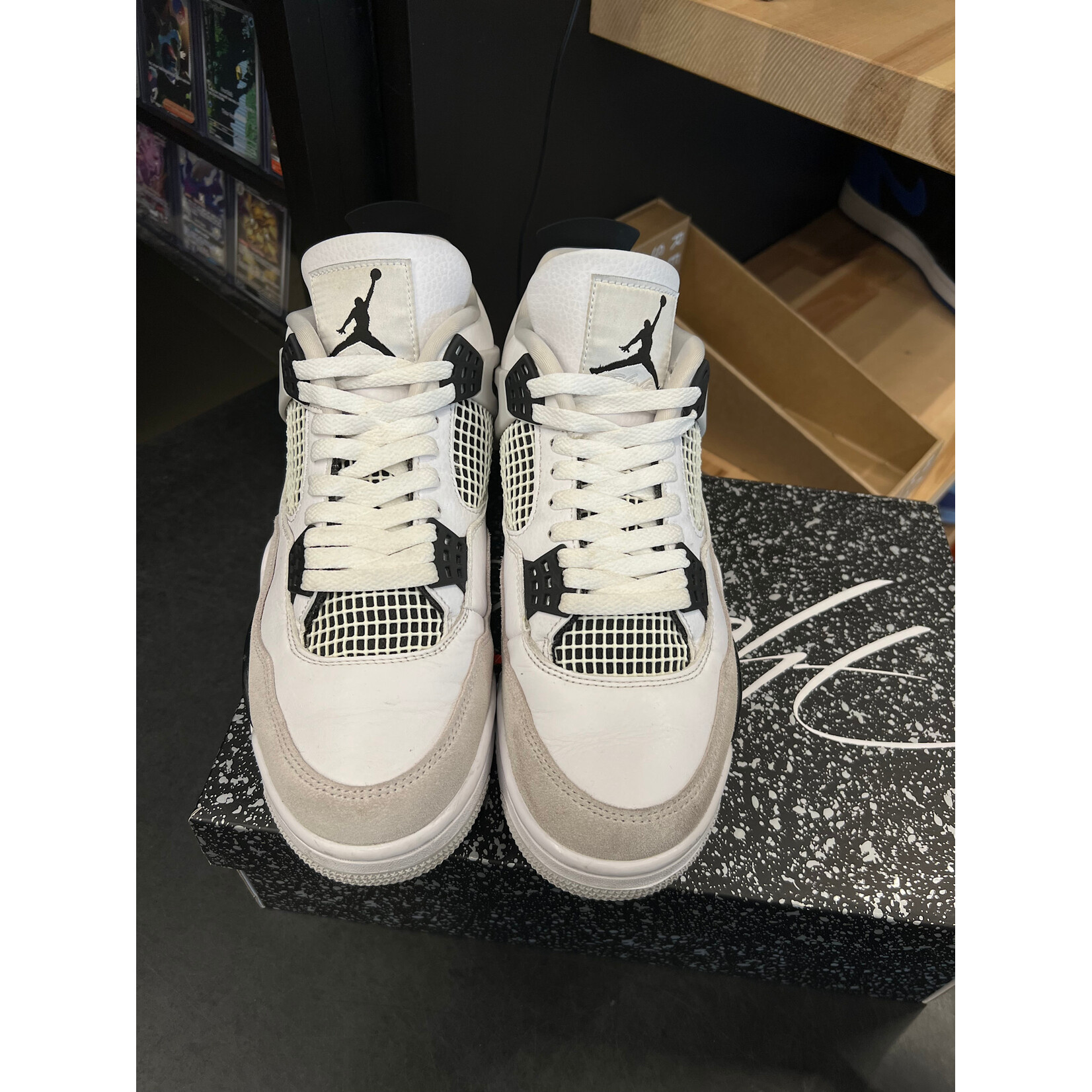 Jordan Jordan 4 Retro Military Black Size 9, PREOWNED