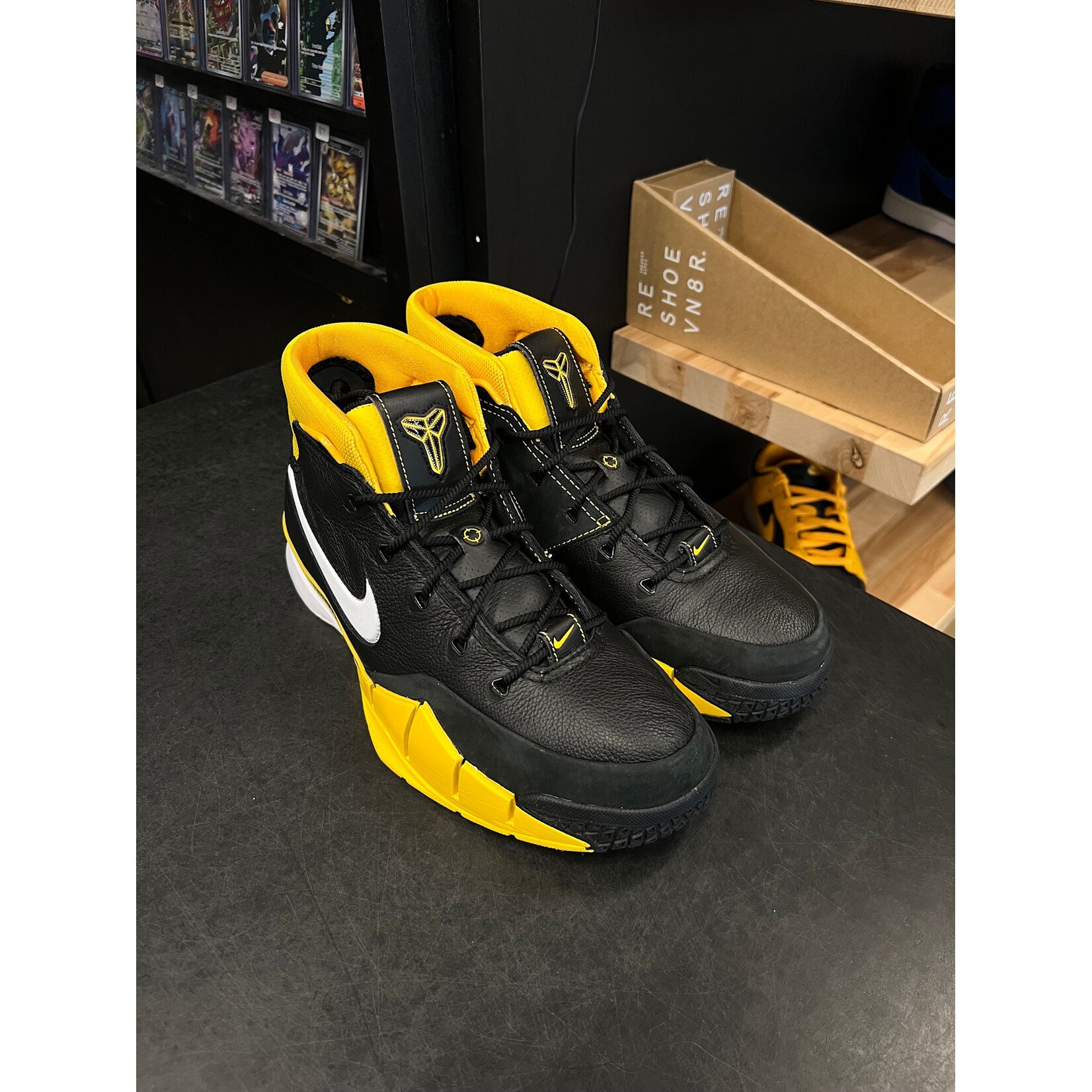 Nike Nike Kobe 1 Protro Black Maize Size 10, PREOWNED