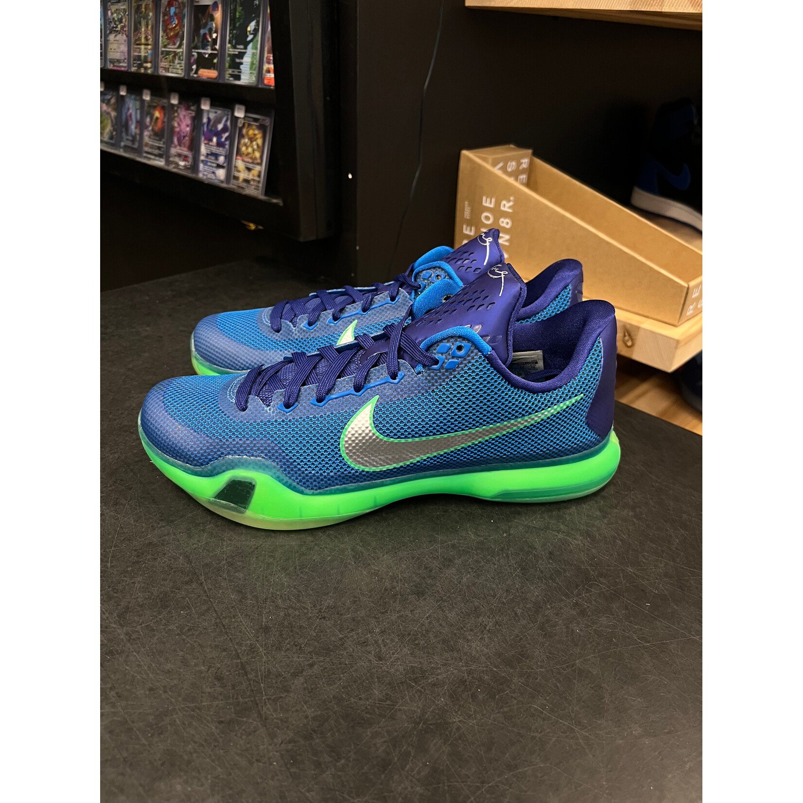 Nike Nike Kobe 10 Emerald City Size 10, PREOWNED