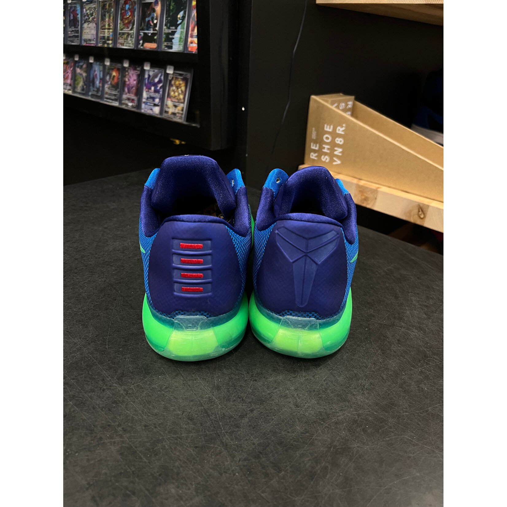 Nike Nike Kobe 10 Emerald City Size 10, PREOWNED