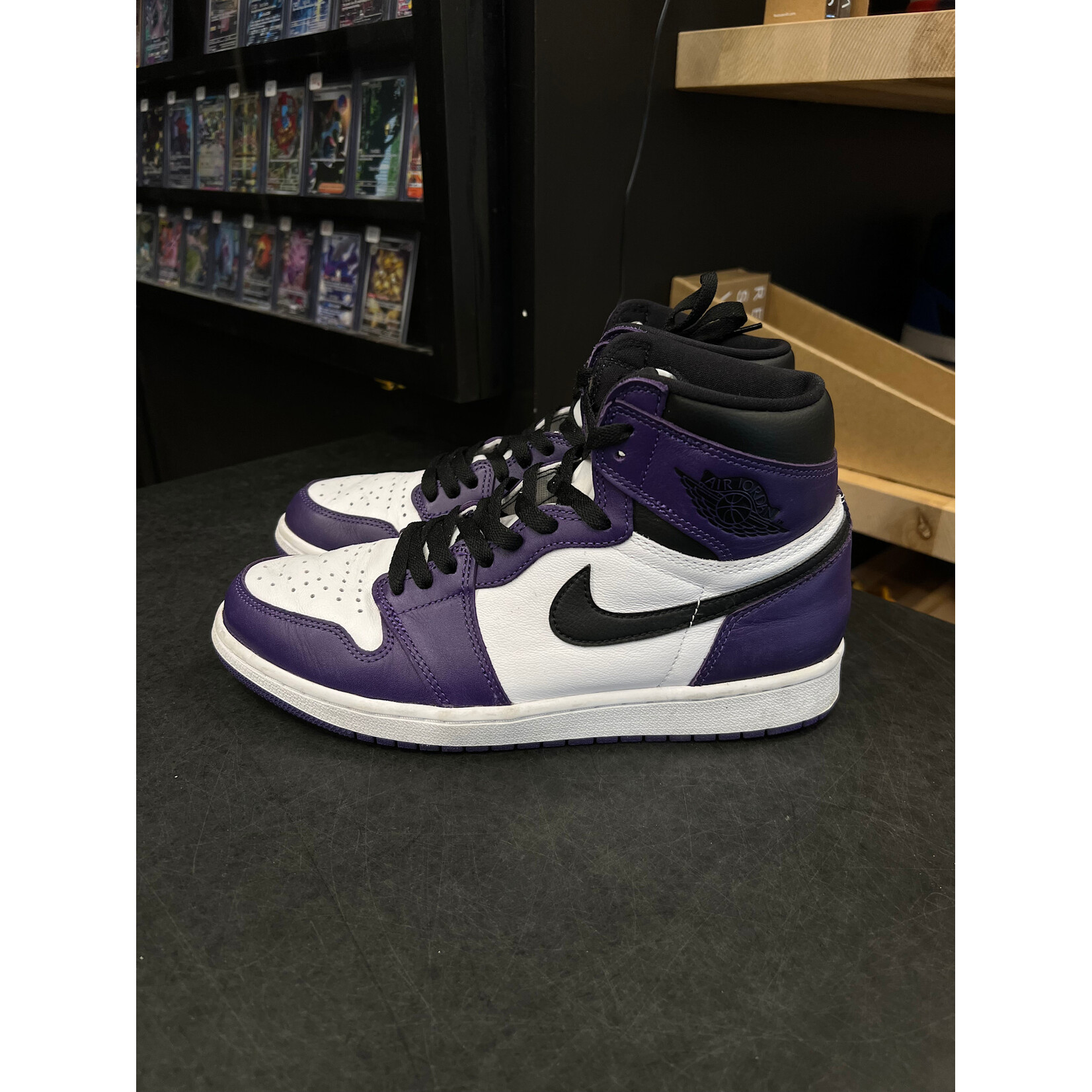 Jordan Jordan 1 Retro High Court Purple White Size 9.5, PREOWNED