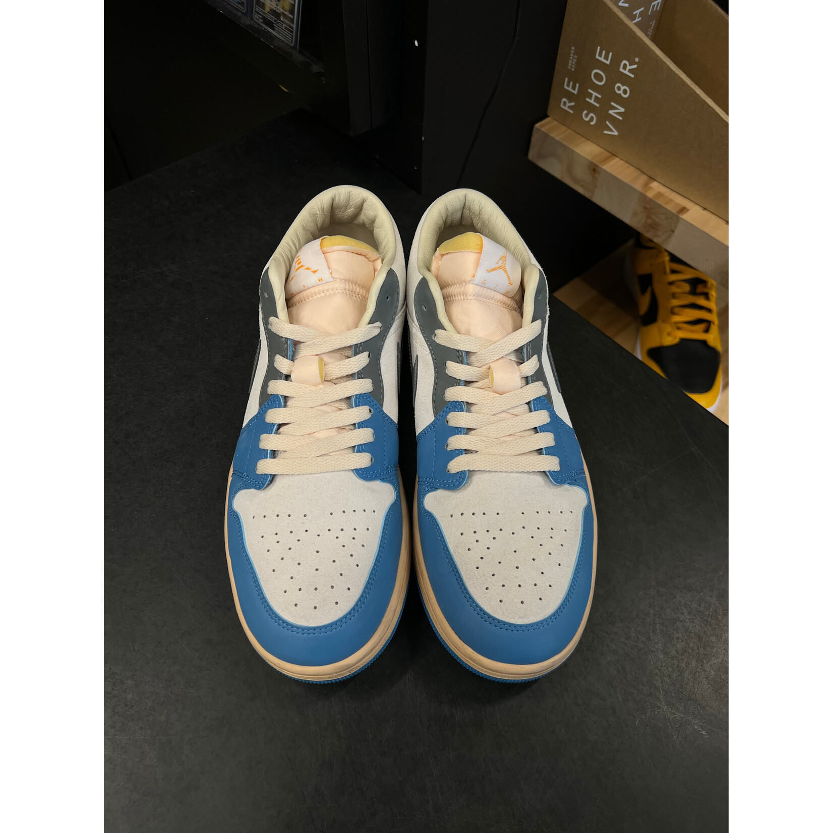 Jordan Jordan 1 Low Vintage UNC Grey Size 10, PREOWNED