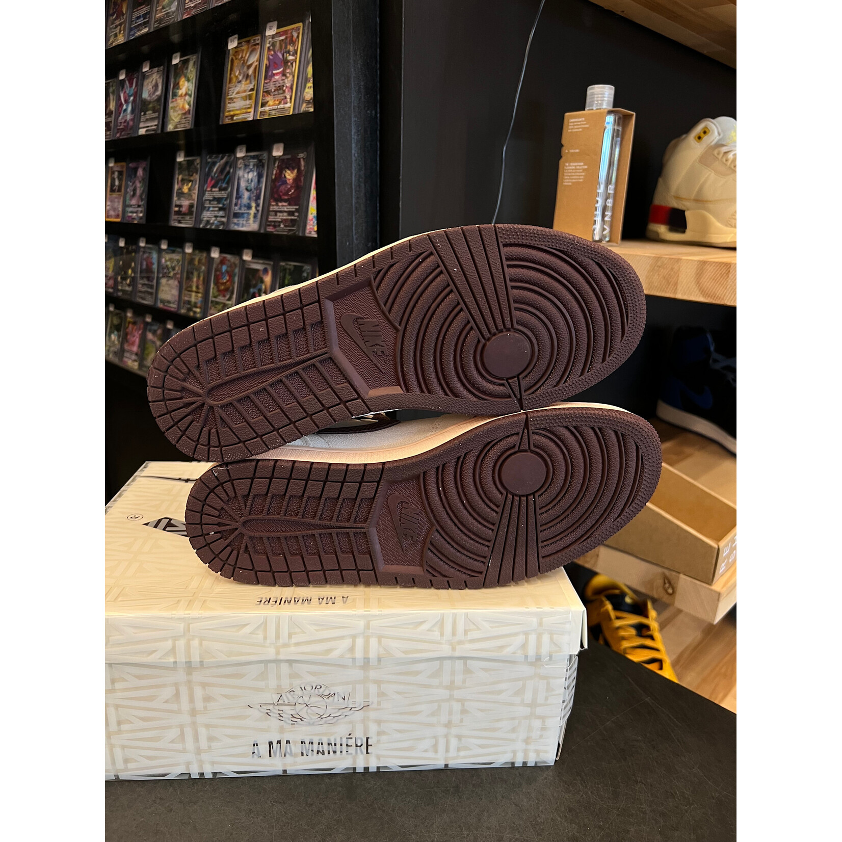 Jordan Jordan 1 Retro High OG A Ma Maniére Size 9.5, PREOWNED