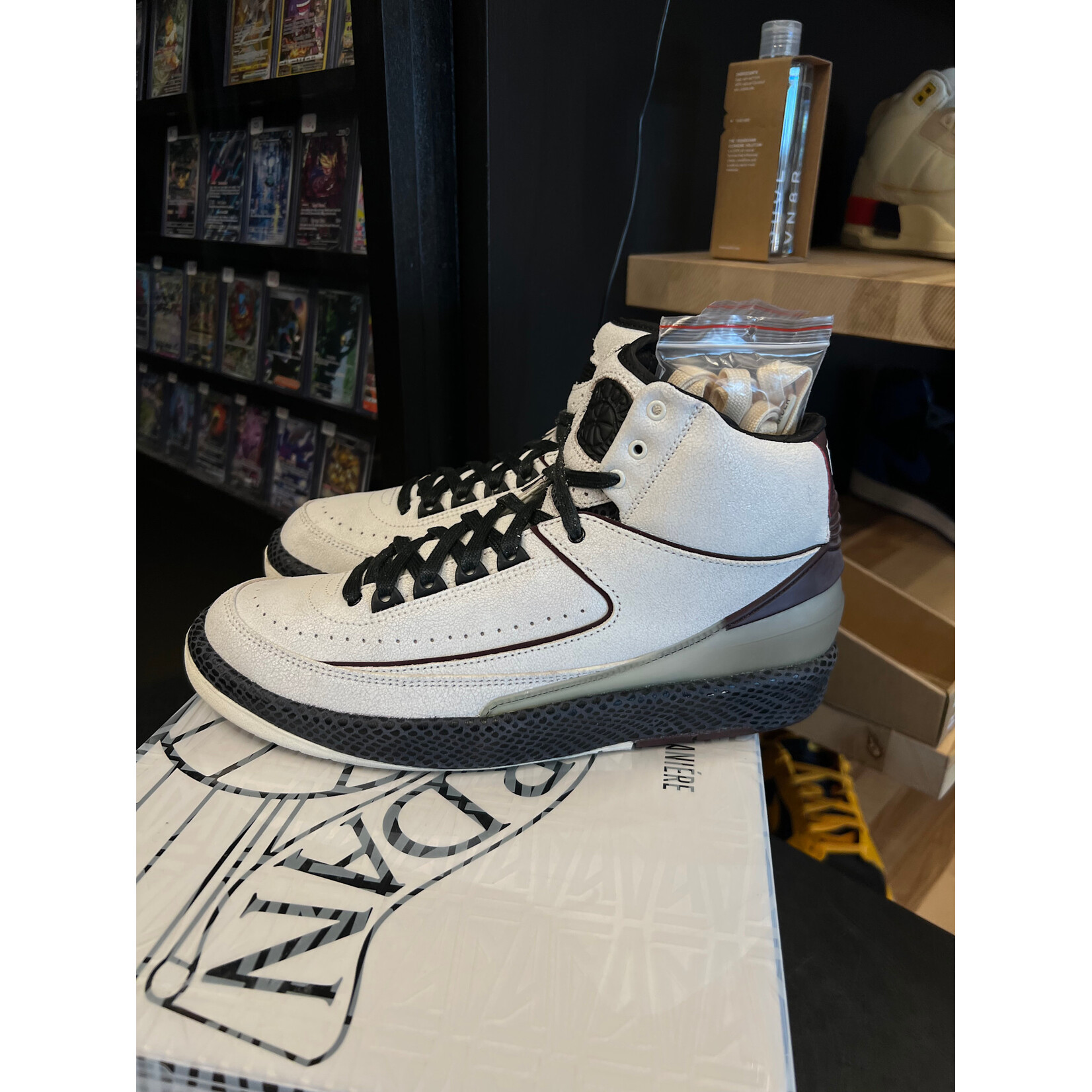 Jordan Jordan 2 Retro A Ma Maniére Airness Size 9.5, PREOWNED