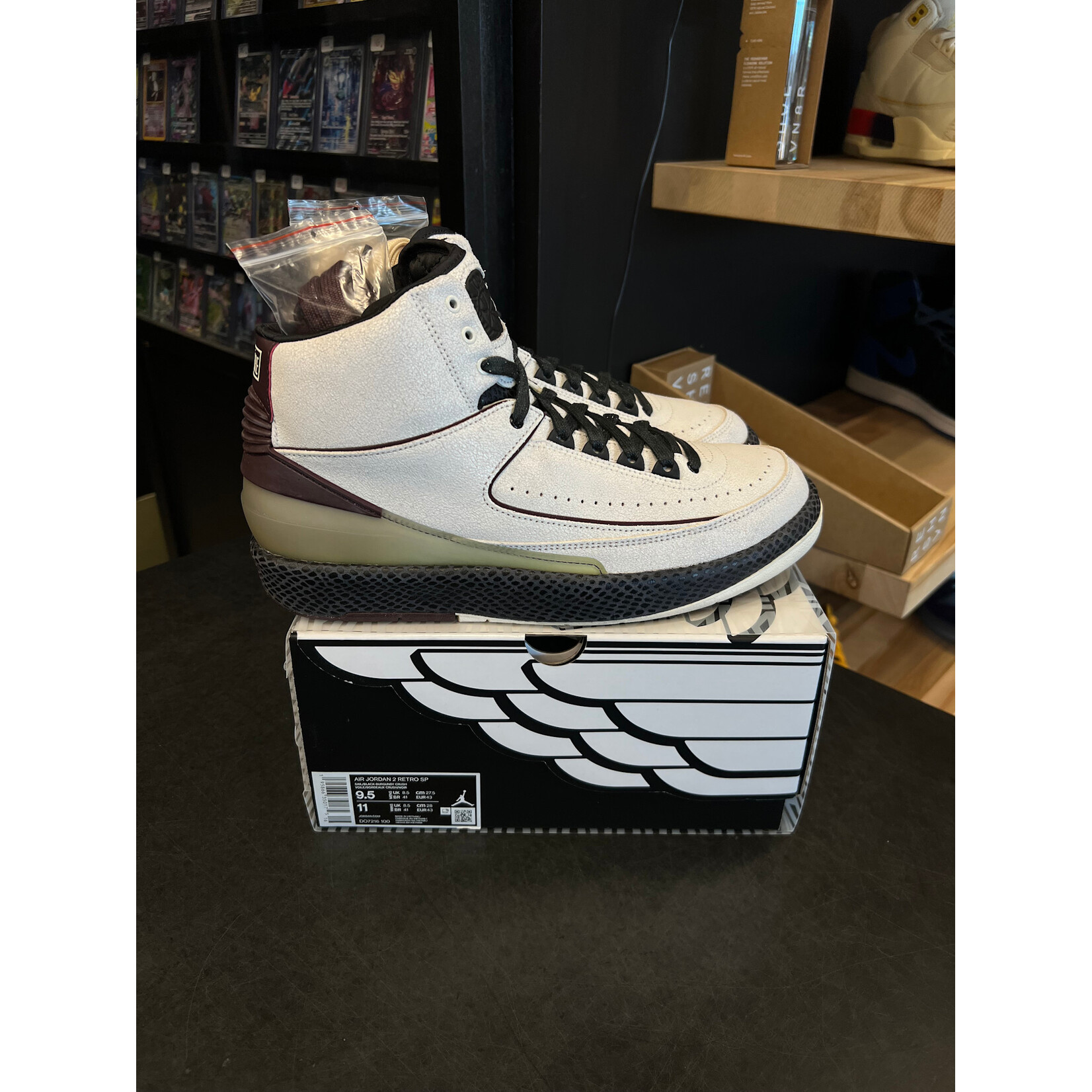 Jordan Jordan 2 Retro A Ma Maniére Airness Size 9.5, PREOWNED