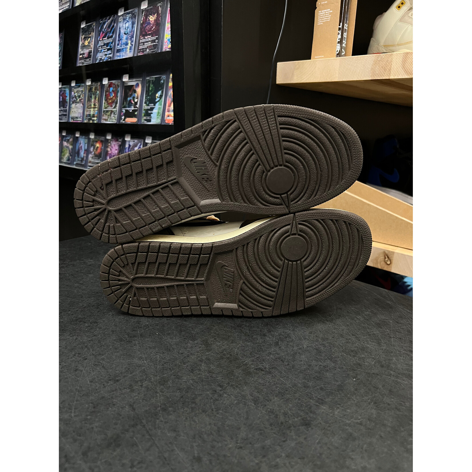 Jordan Jordan 1 Retro High OG SP Travis Scott Mocha Size 9, PREOWNED