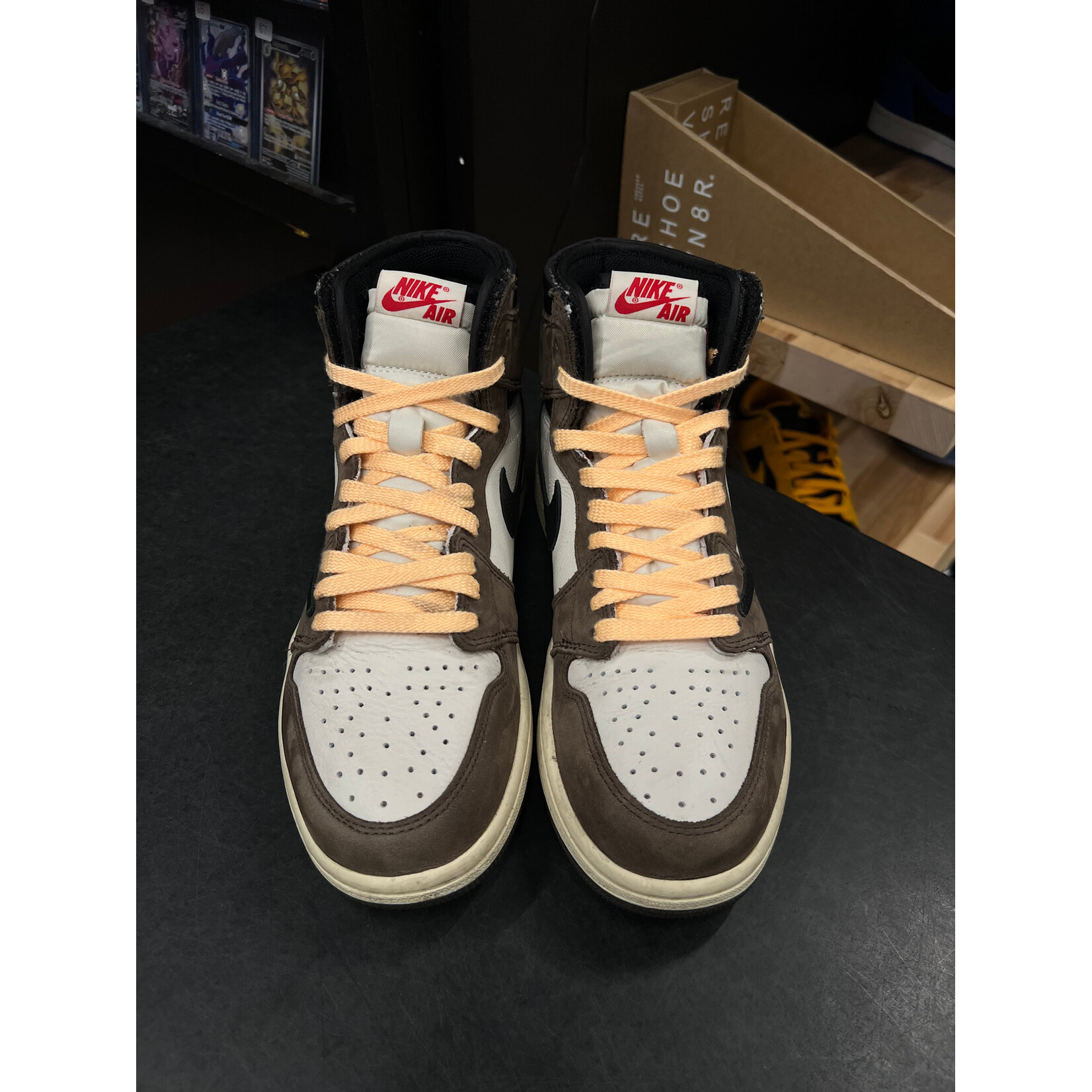 Jordan Jordan 1 Retro High OG SP Travis Scott Mocha Size 9, PREOWNED