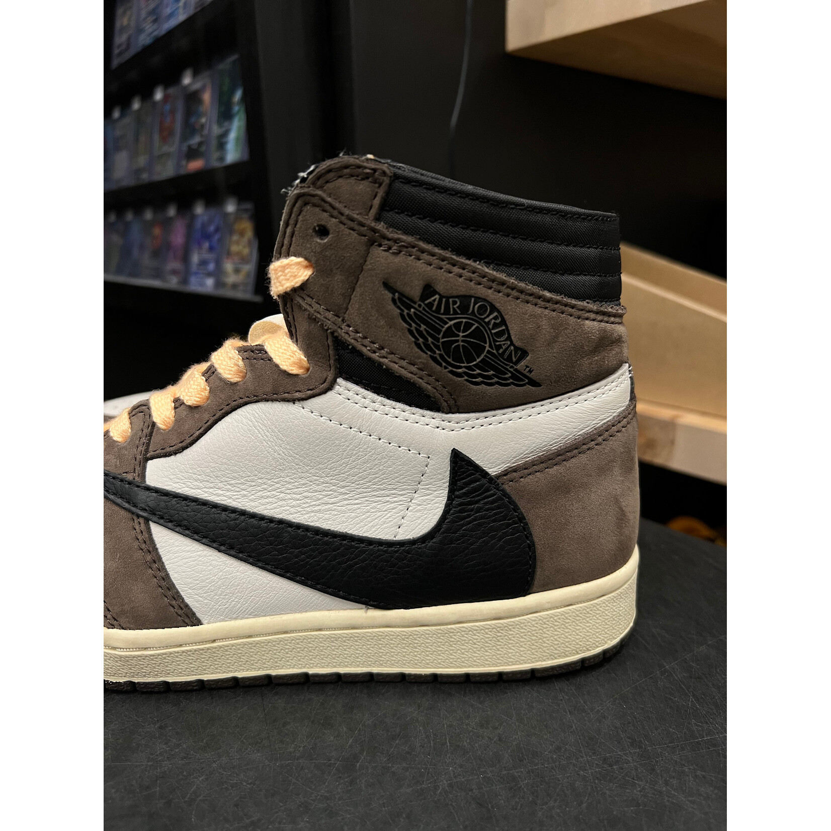 Jordan Jordan 1 Retro High OG SP Travis Scott Mocha Size 9, PREOWNED