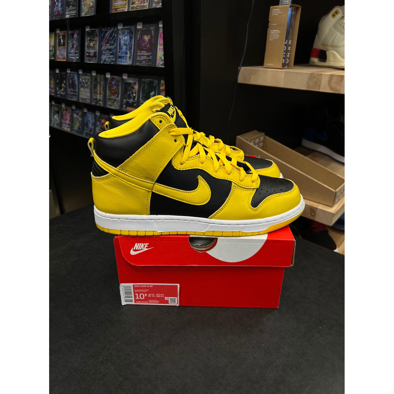 Nike Nike Dunk High Iowa (2020) Size 10.5, PREOWNED