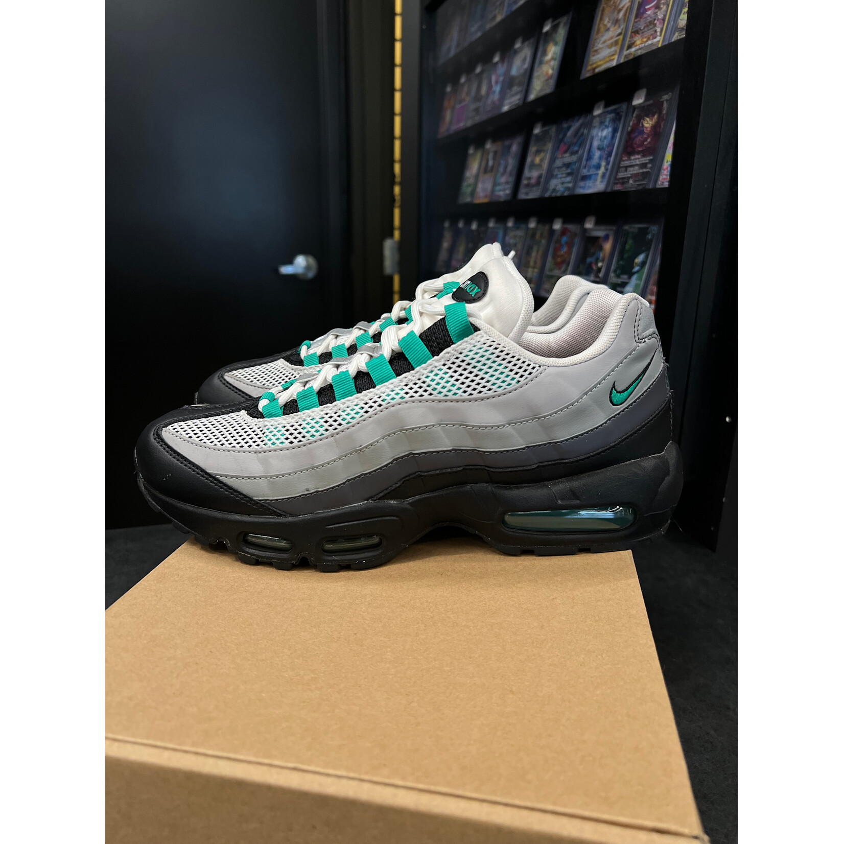 Nike Nike Air Max 95 Black Stadium Green (Women's) Size 11W, PREOWNED