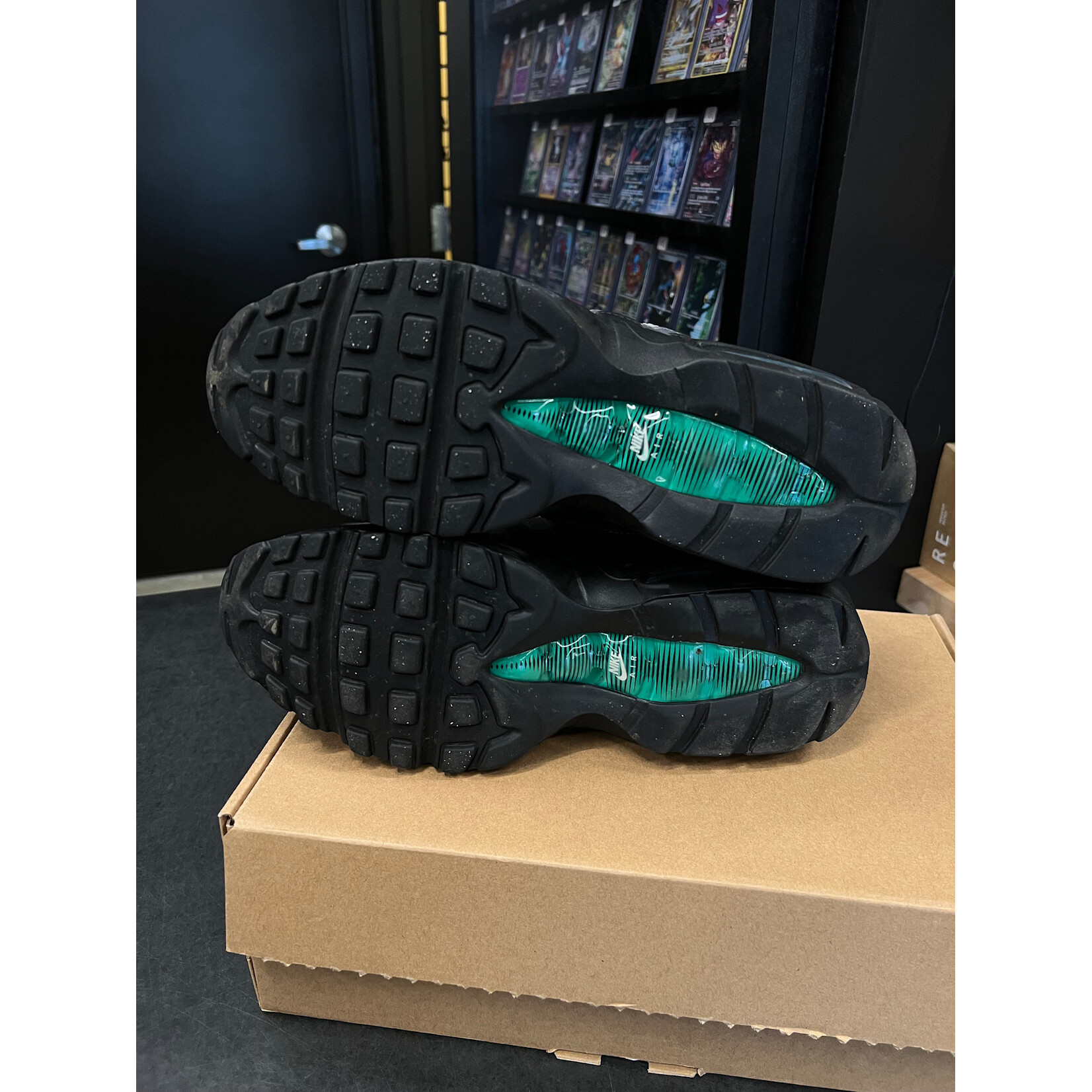 Nike Nike Air Max 95 Black Stadium Green (Women's) Size 11W, PREOWNED