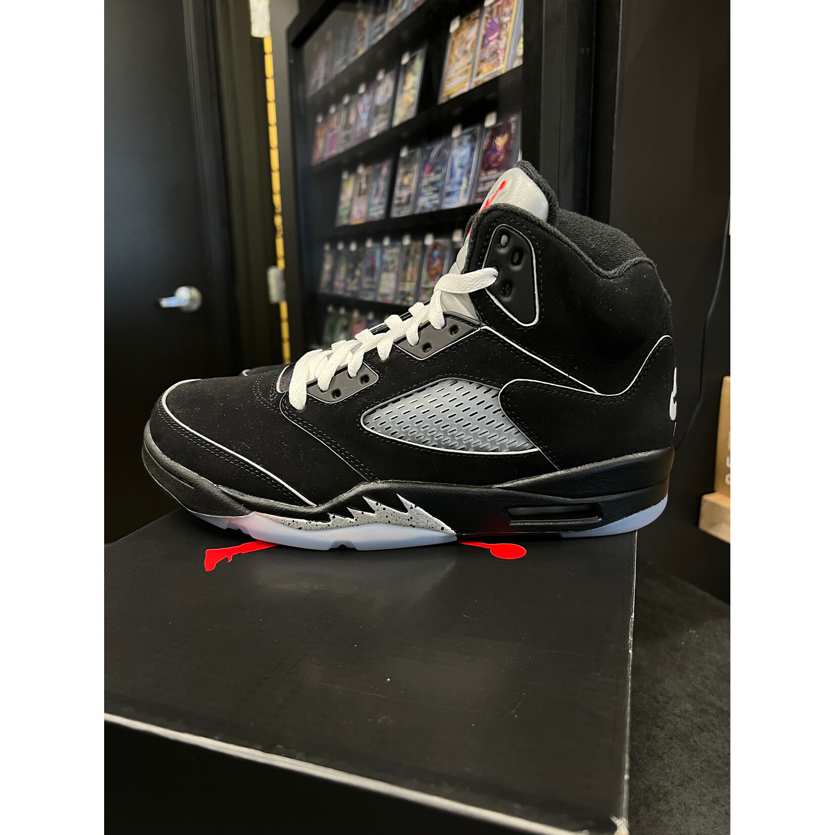Jordan Jordan 5 Retro OG Black Metallic Reimagined Size 8, PREOWNED WORN ONCE