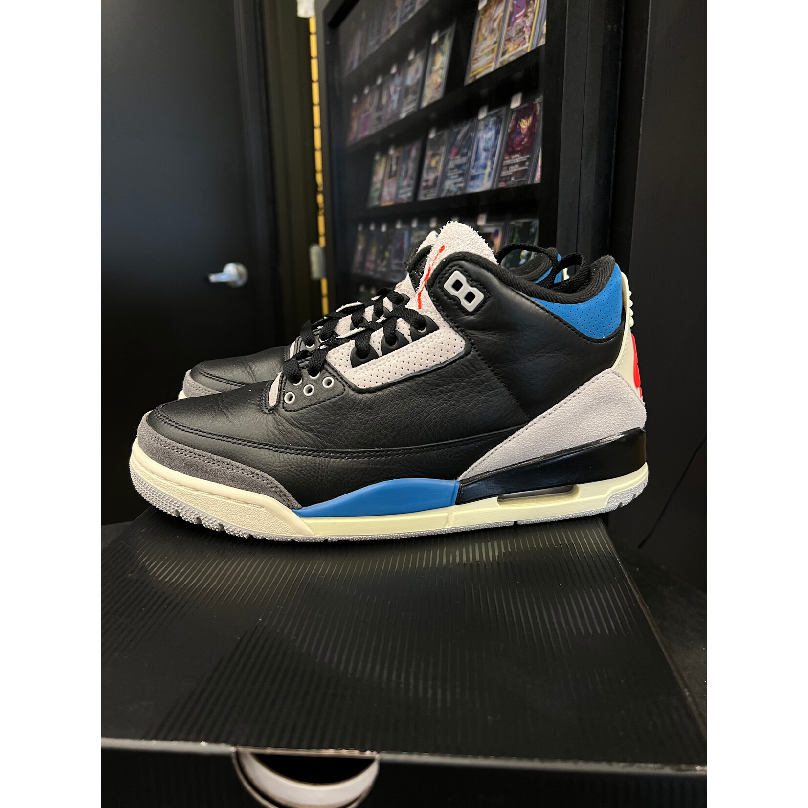 Jordan Jordan 3 Retro OG Rare Air Size 8, PREOWNED