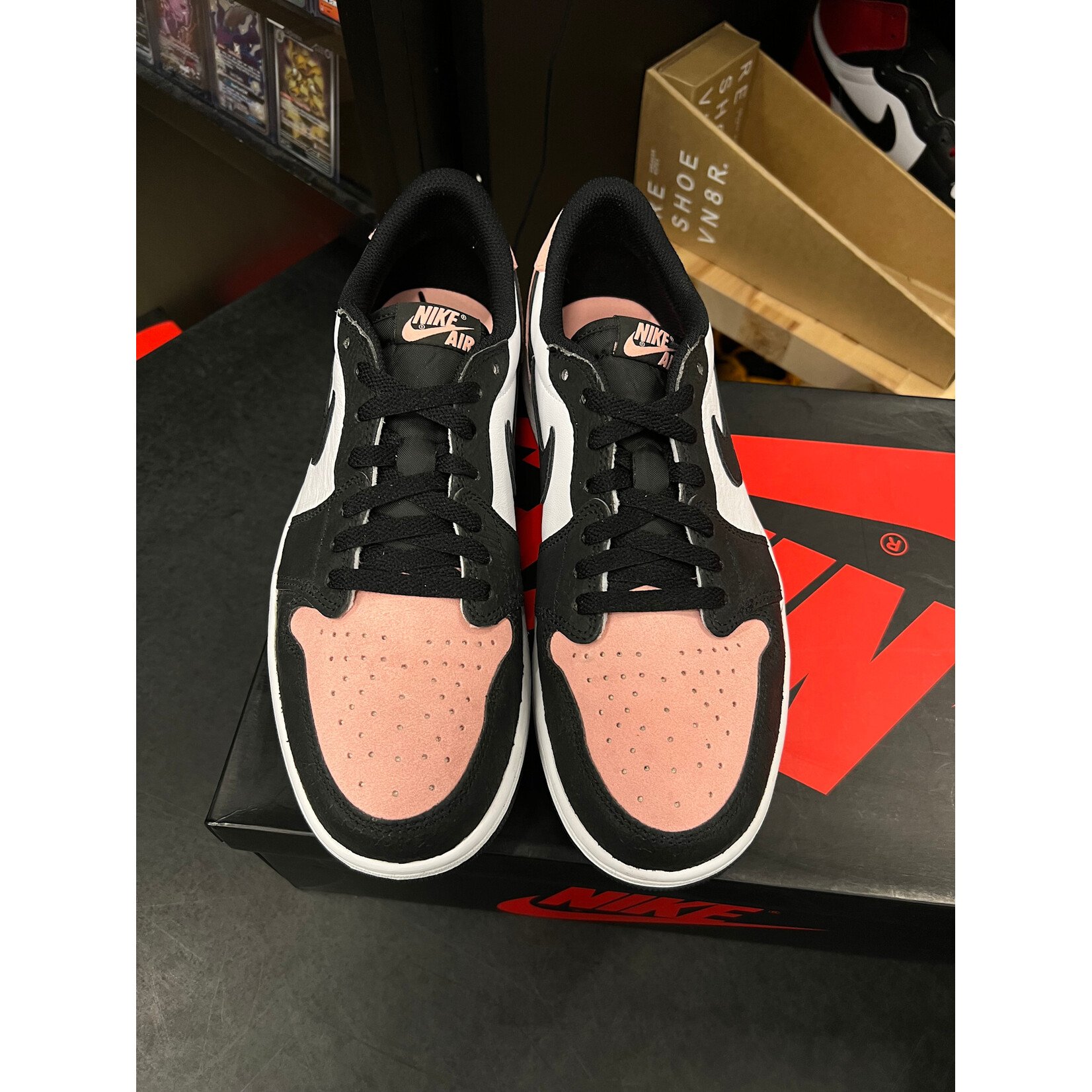 Jordan Jordan 1 Low OG Bleached Coral Size 10, PREOWNED