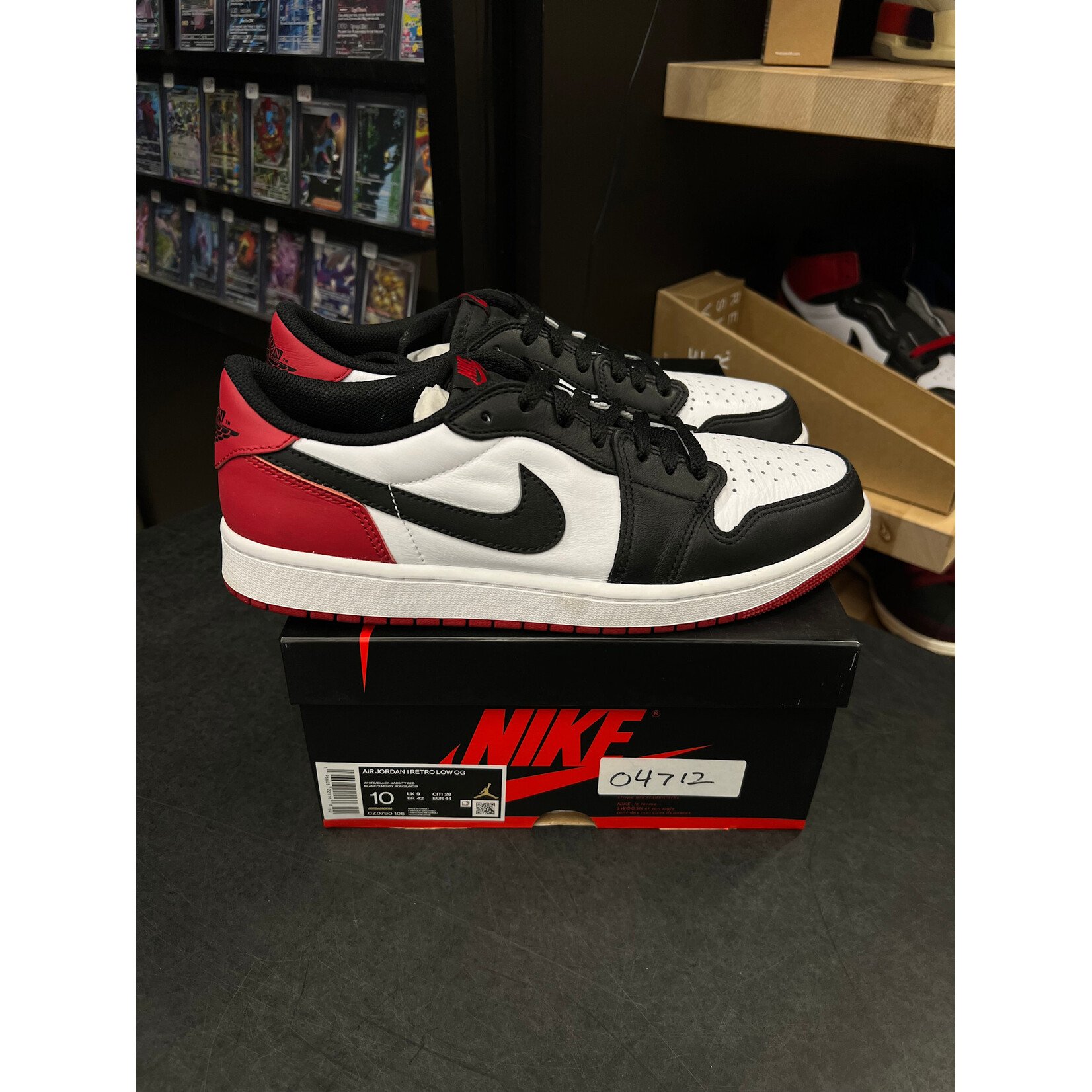 Jordan Jordan 1 Retro Low OG Black Toe (2023) Size 10, PREOWNED