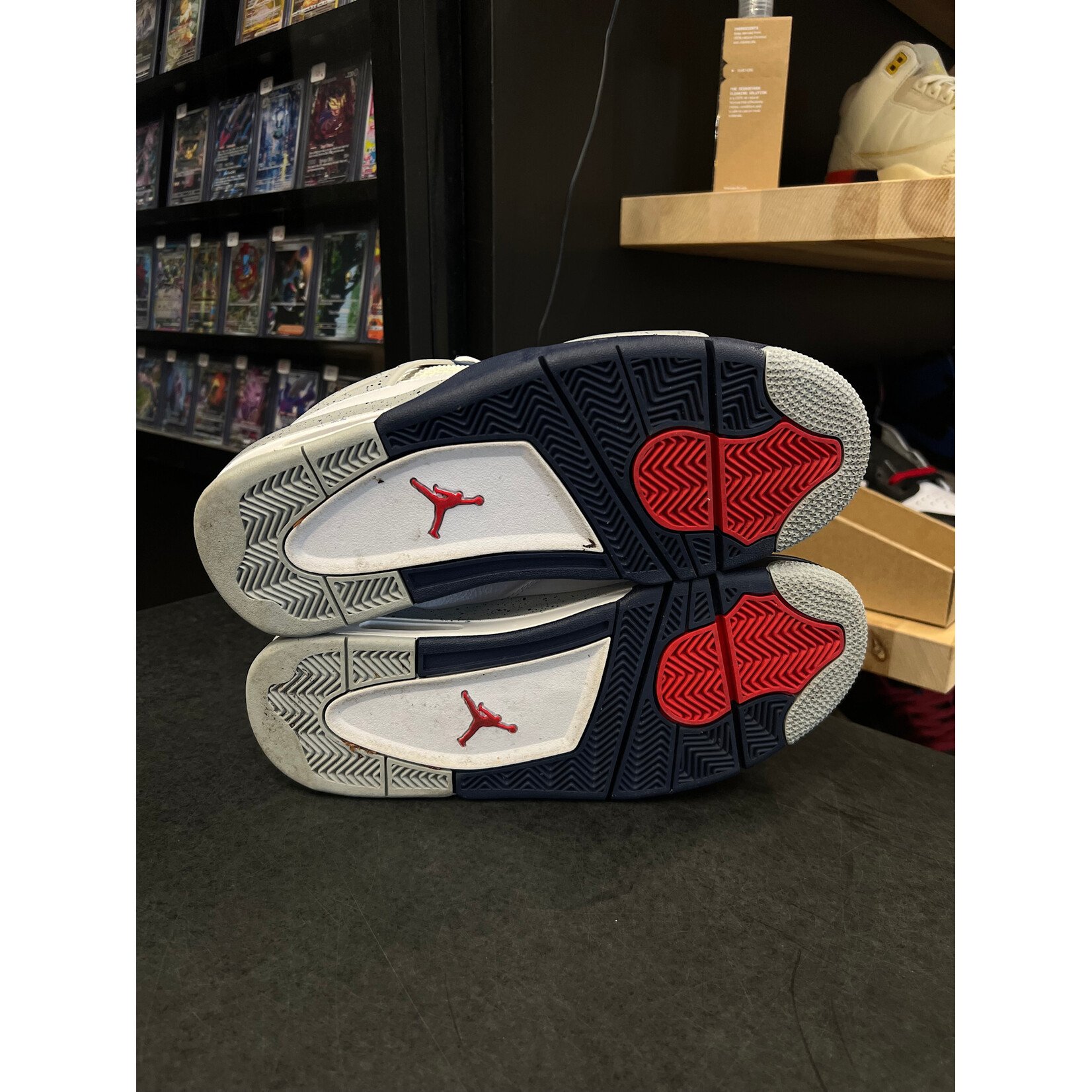 Jordan Jordan 4 Retro Midnight Navy Size 9, PREOWNED