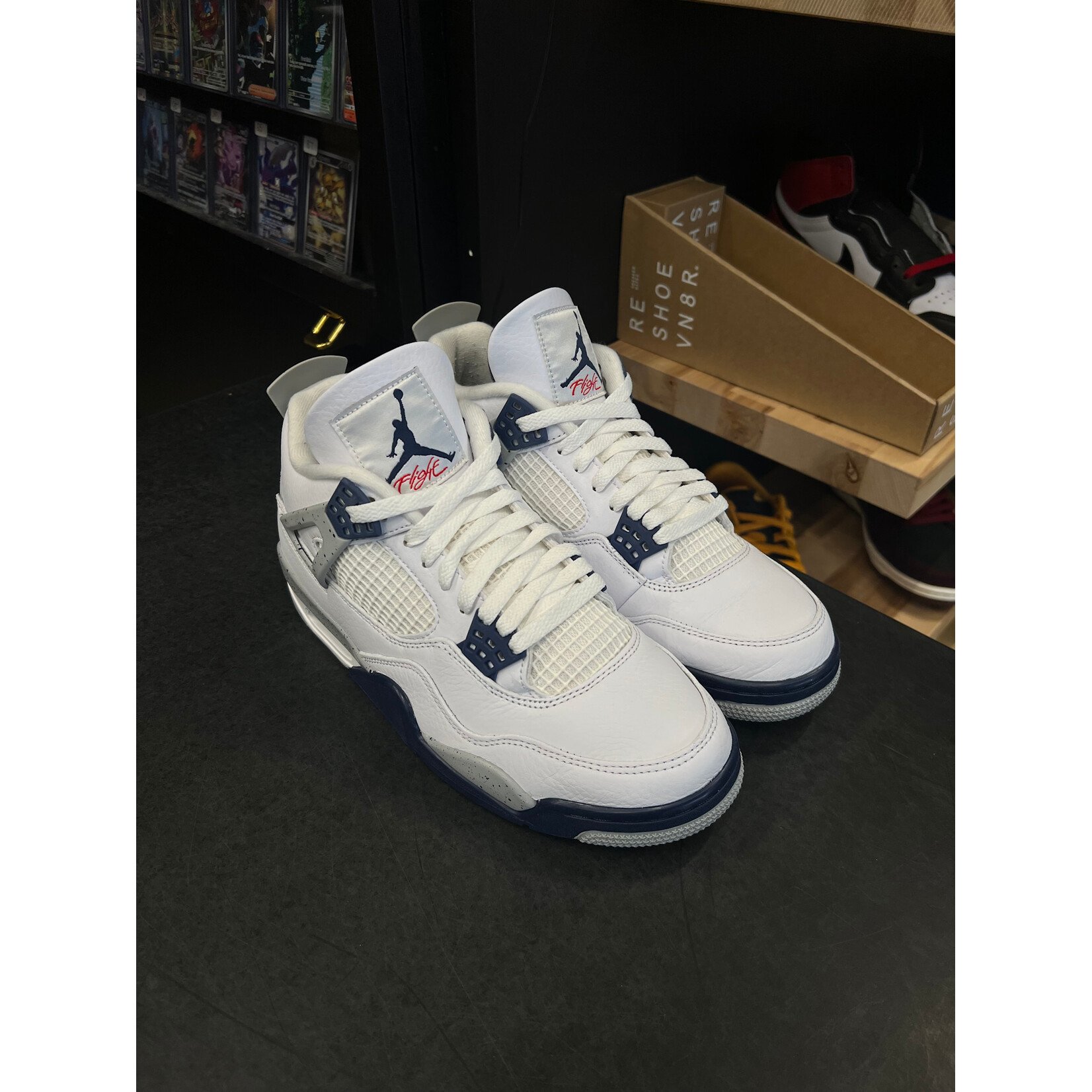 Jordan Jordan 4 Retro Midnight Navy Size 9, PREOWNED