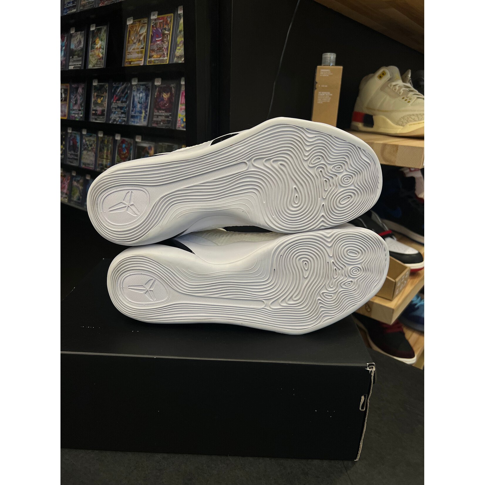 Nike Nike Kobe 9 Elite Low Protro Halo Size 12, PREOWNED